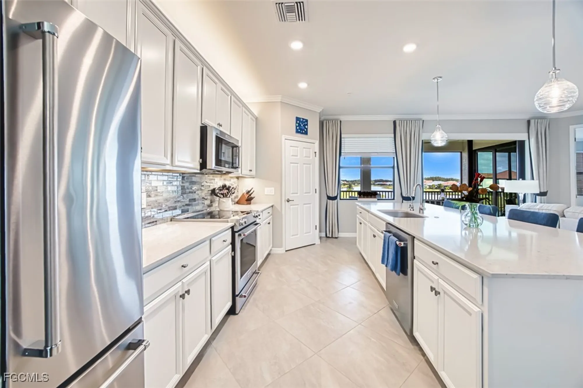 Property Slideshow image 10 of 47 | 12003 hawthorn lake dr unit 201, Fort Myers, FL, 33913