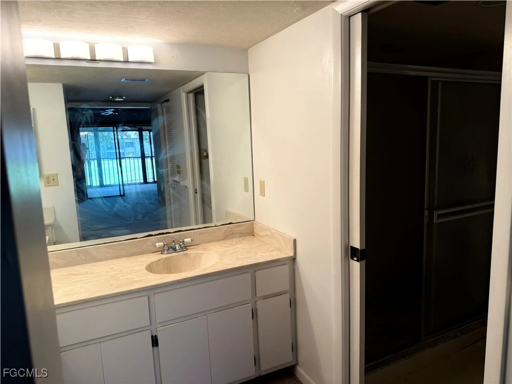 Property Slideshow image 18 of 25 | 5650 trailwinds dr 124, Fort Myers, FL, 33907