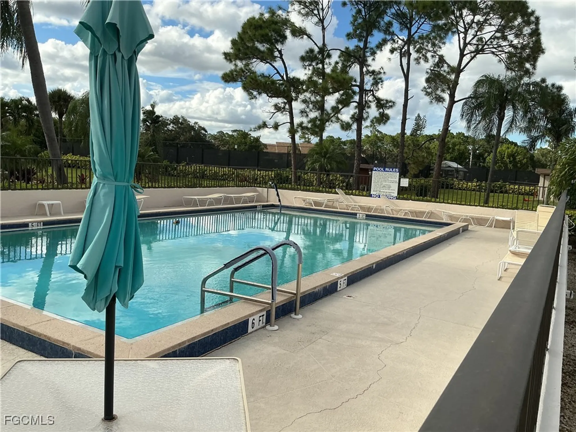 Property Slideshow image 5 of 25 | 5650 trailwinds dr 124, Fort Myers, FL, 33907