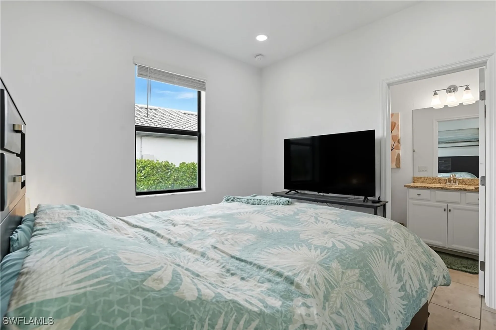 Property Slideshow image 24 of 50 | 11550 shady palm way, Fort Myers, FL, 33913