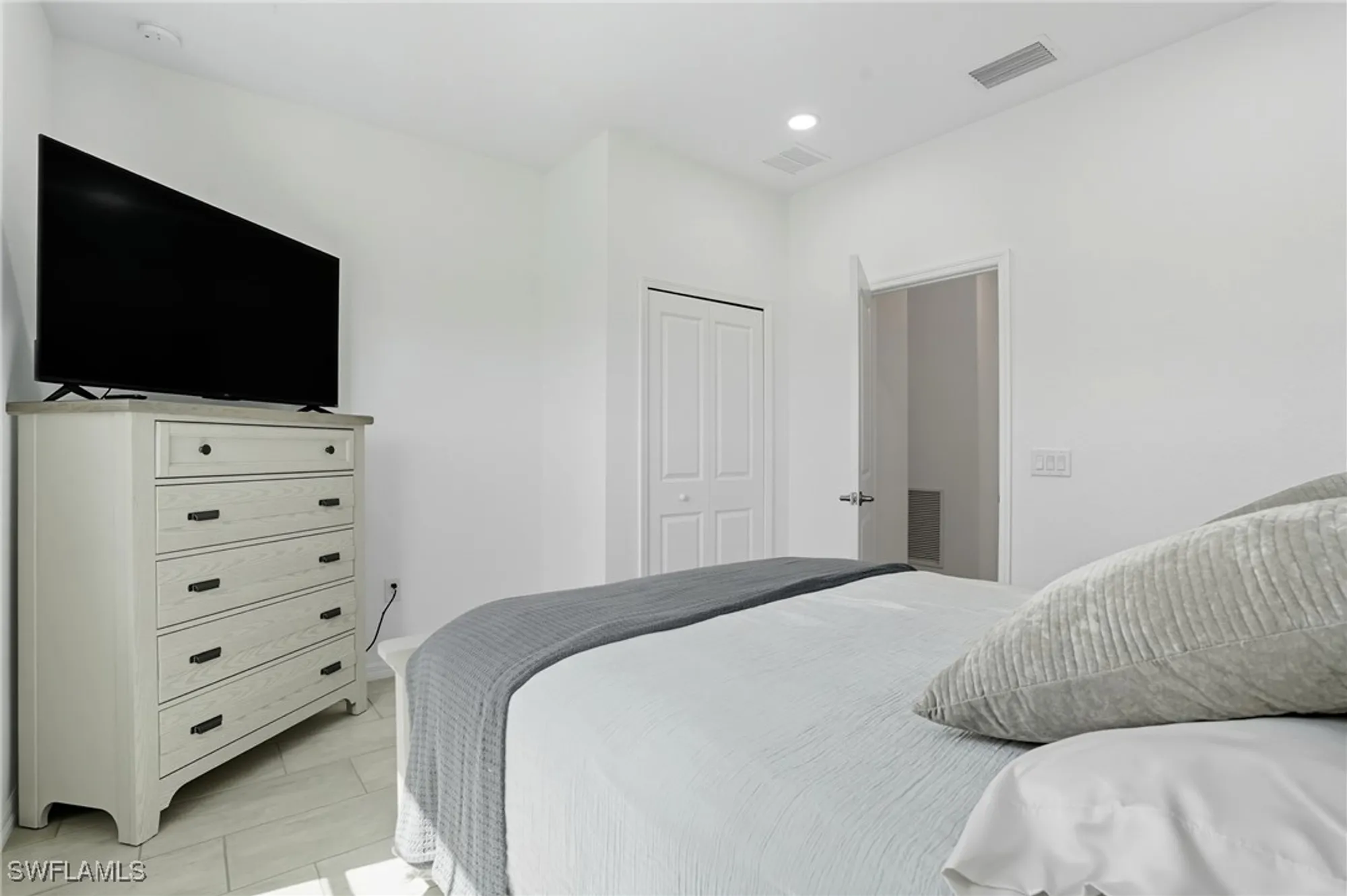 Property Slideshow image 27 of 50 | 11550 shady palm way, Fort Myers, FL, 33913