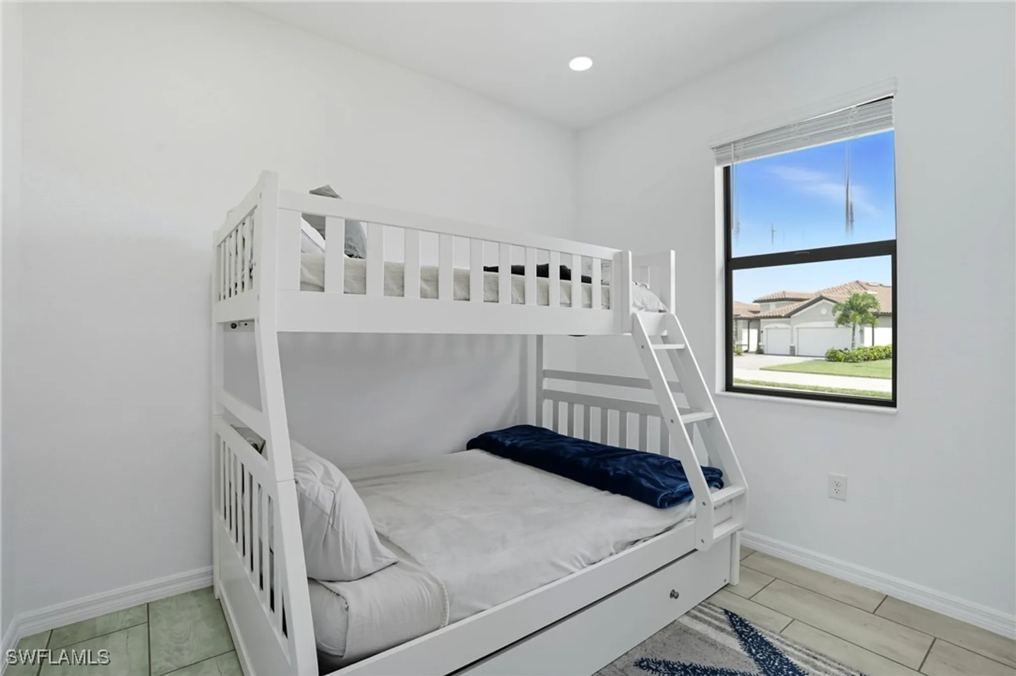 Property Slideshow image 29 of 50 | 11550 shady palm way, Fort Myers, FL, 33913