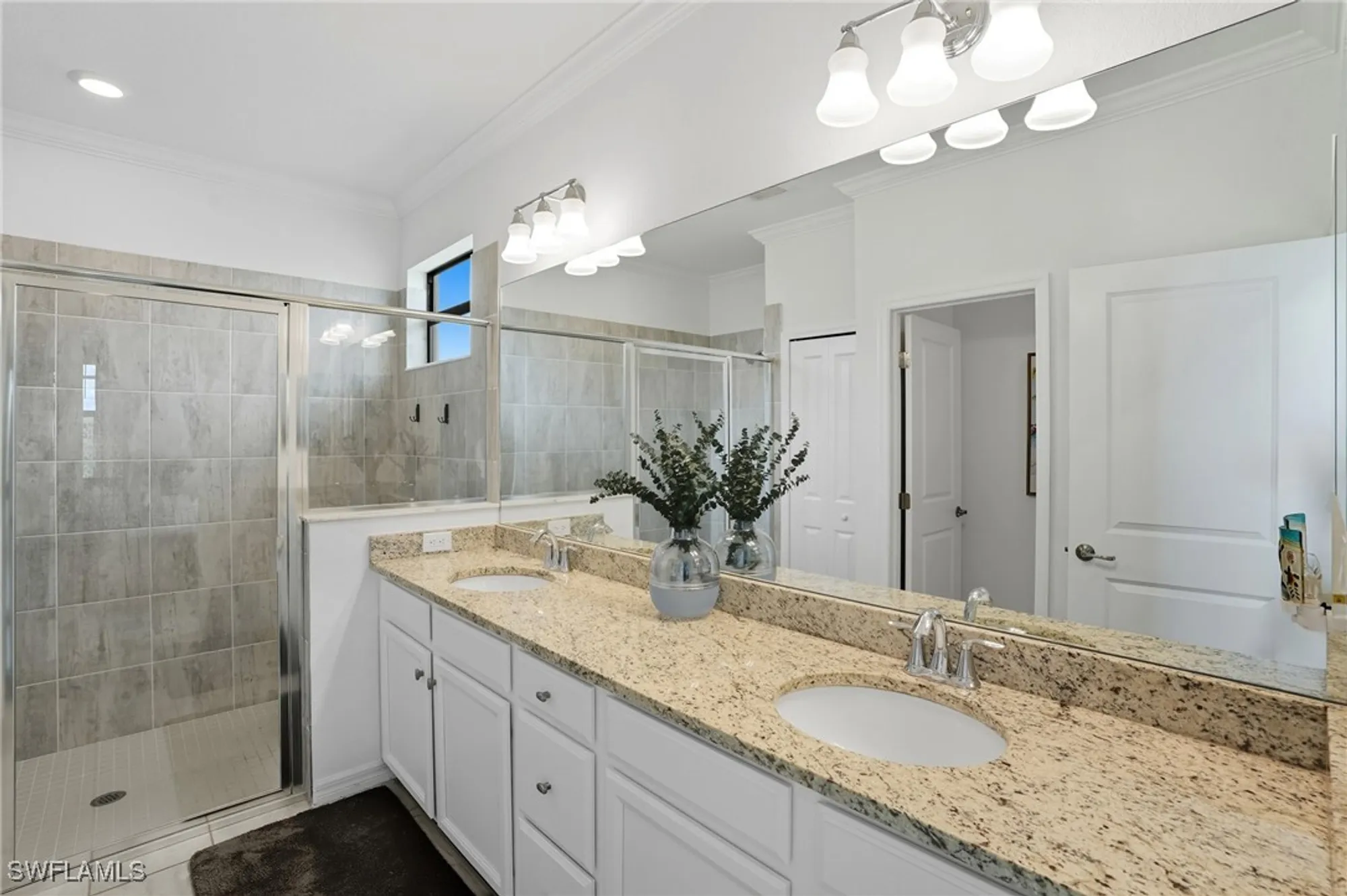 Property Slideshow image 20 of 50 | 11550 shady palm way, Fort Myers, FL, 33913