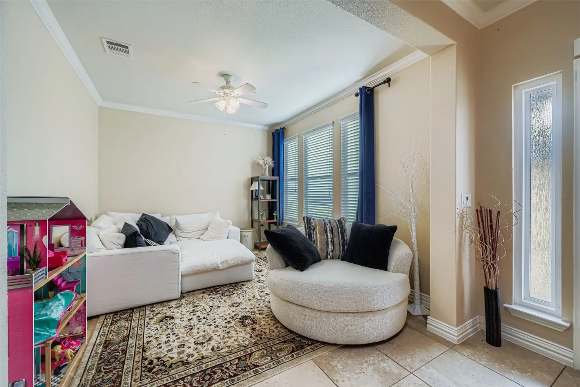 Property Slideshow image 15 of 34 | 304 pipe creek ln, Georgetown, TX, 78633