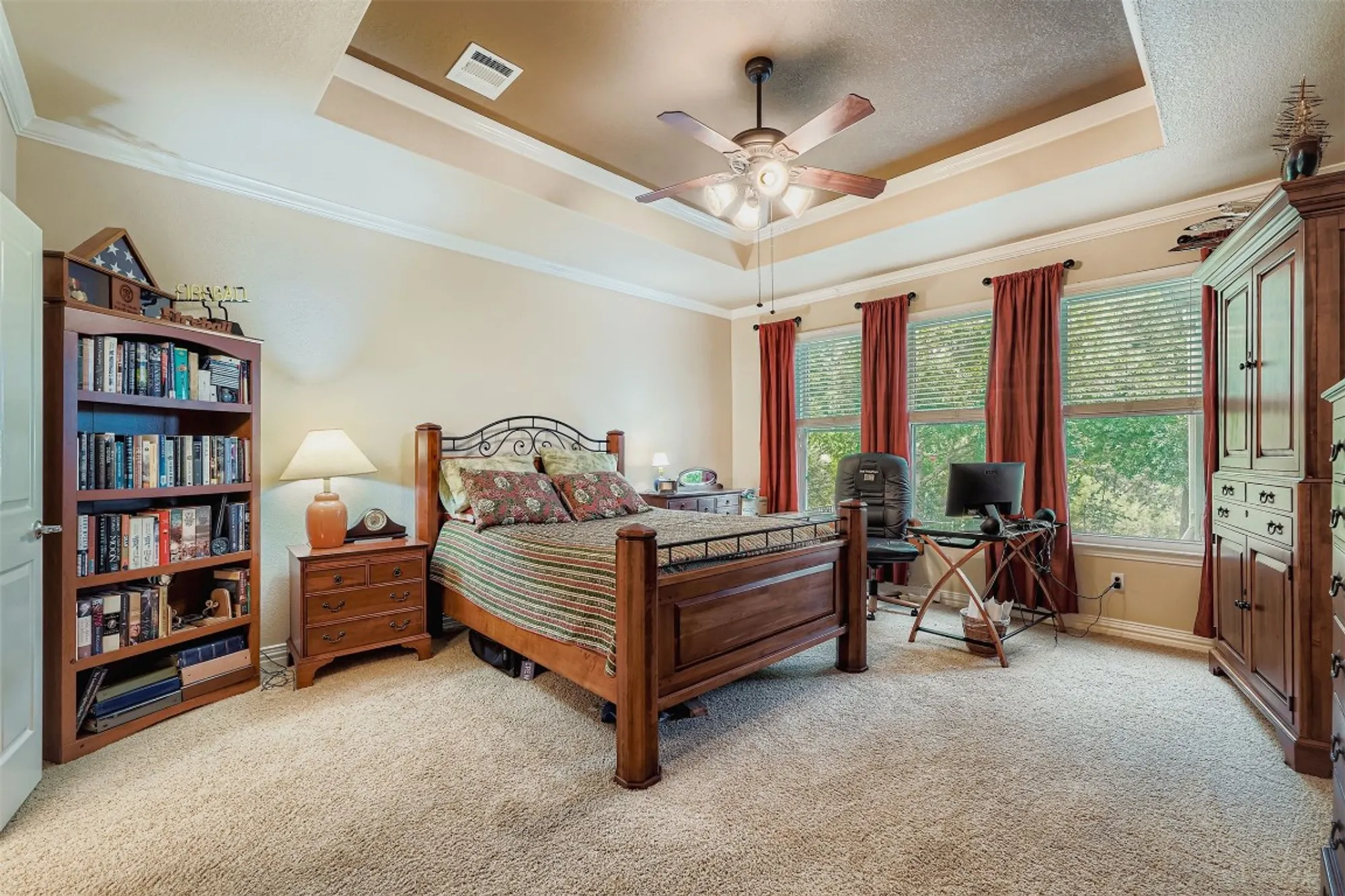 Property Slideshow image 17 of 34 | 304 pipe creek ln, Georgetown, TX, 78633