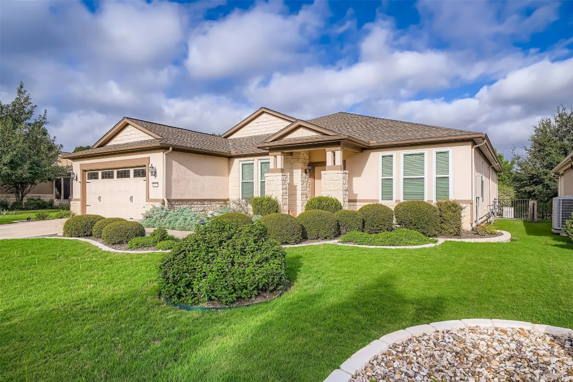 Property Slideshow image 4 of 34 | 304 pipe creek ln, Georgetown, TX, 78633