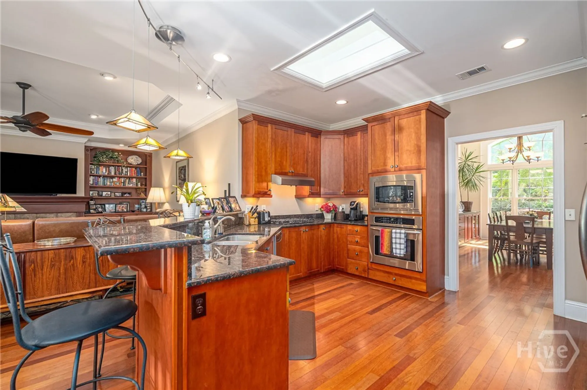 Property Slideshow image 15 of 44 | 1 gumtree ln, Savannah, GA, 31411