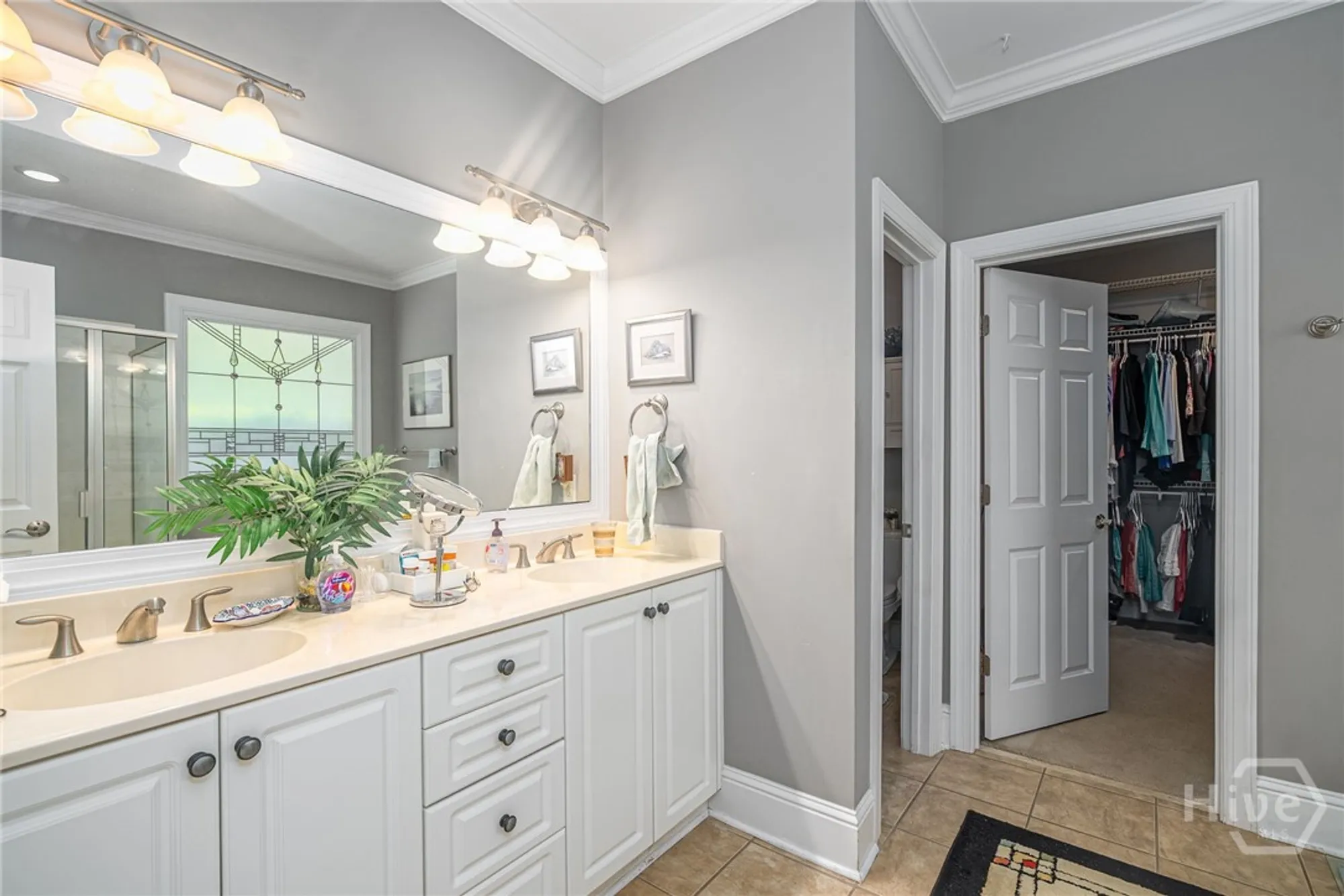 Property Slideshow image 23 of 44 | 1 gumtree ln, Savannah, GA, 31411