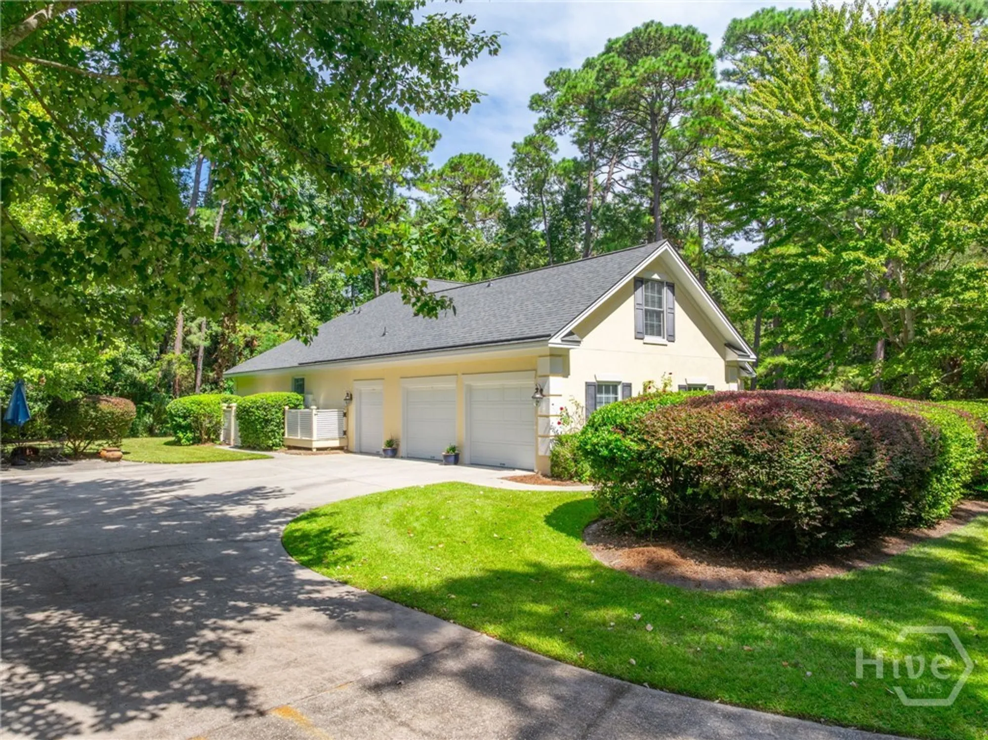 Property Slideshow image 39 of 44 | 1 gumtree ln, Savannah, GA, 31411