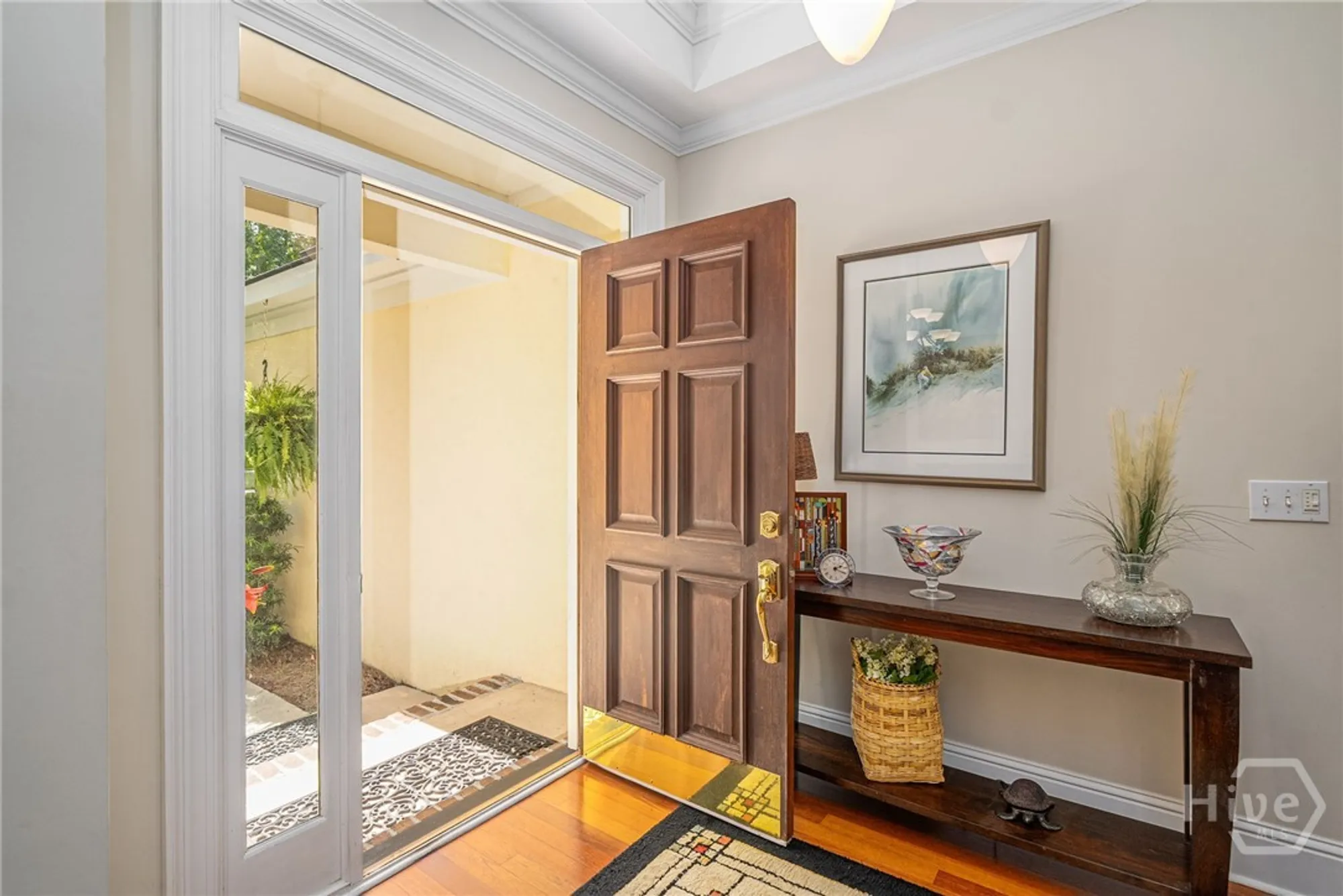 Property Slideshow image 5 of 44 | 1 gumtree ln, Savannah, GA, 31411