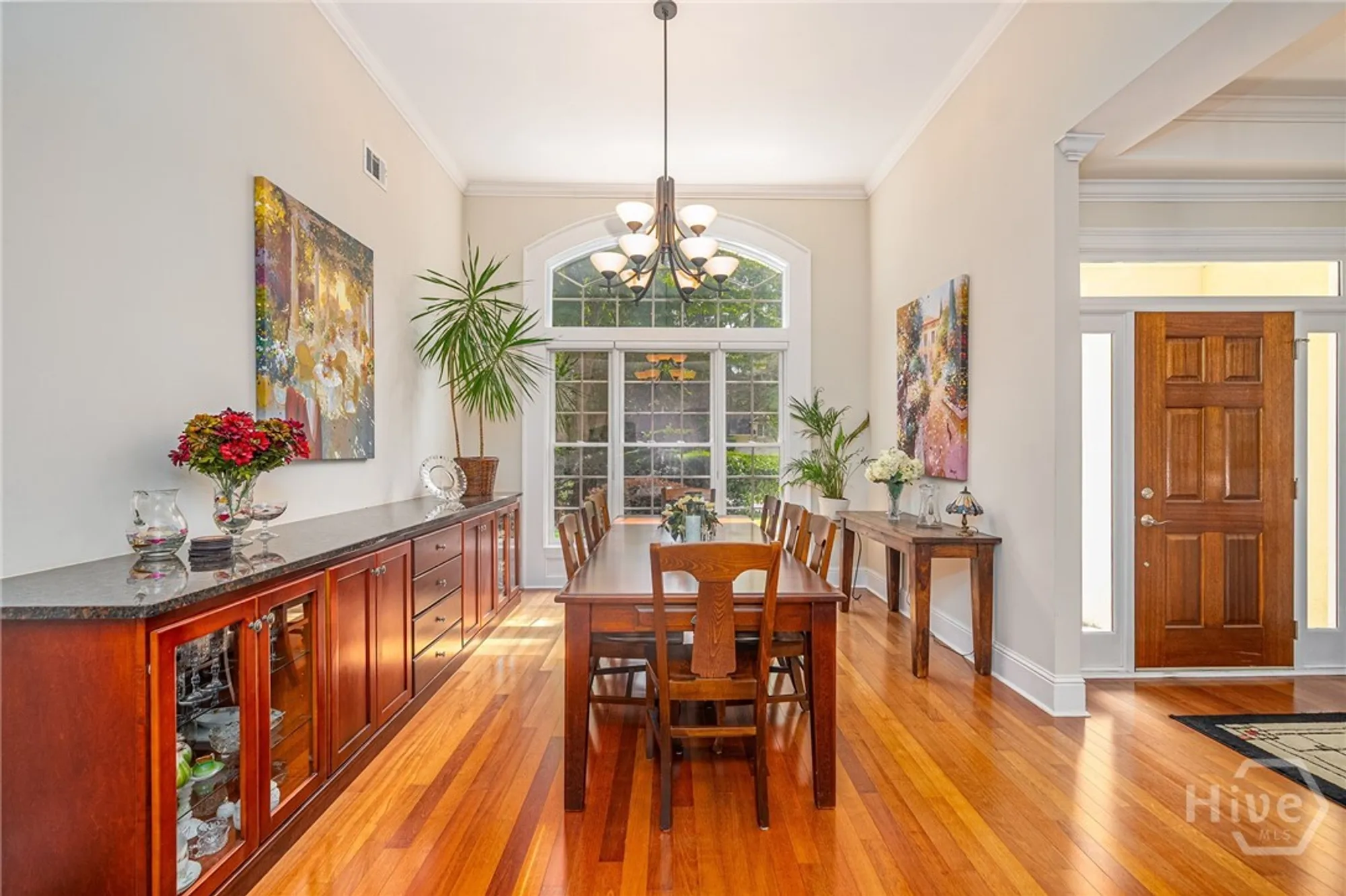 Property Slideshow image 8 of 44 | 1 gumtree ln, Savannah, GA, 31411