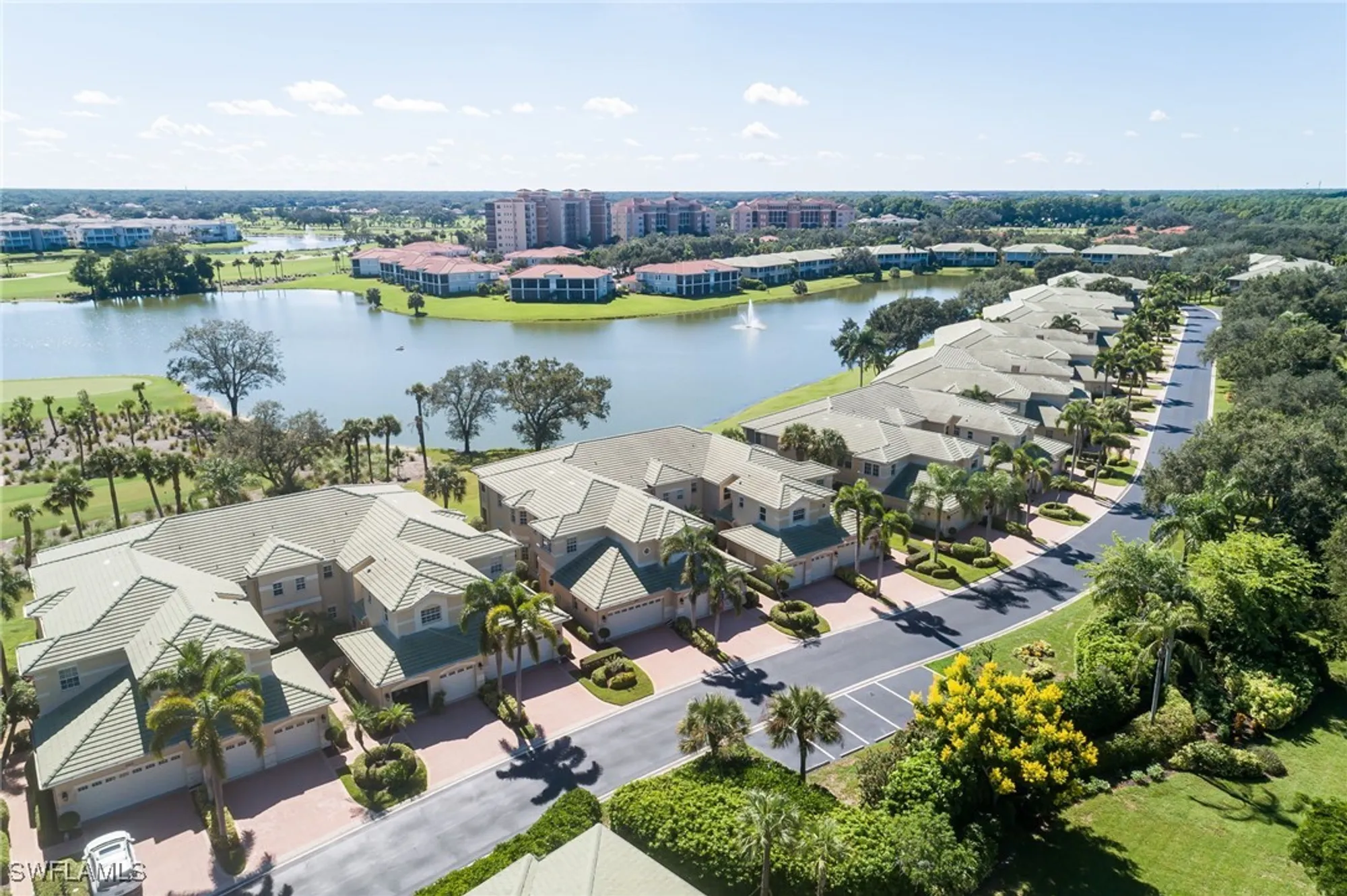 Property Slideshow image 3 of 31 | 673 vintage reserve cir # 11c, Naples, FL, 34119