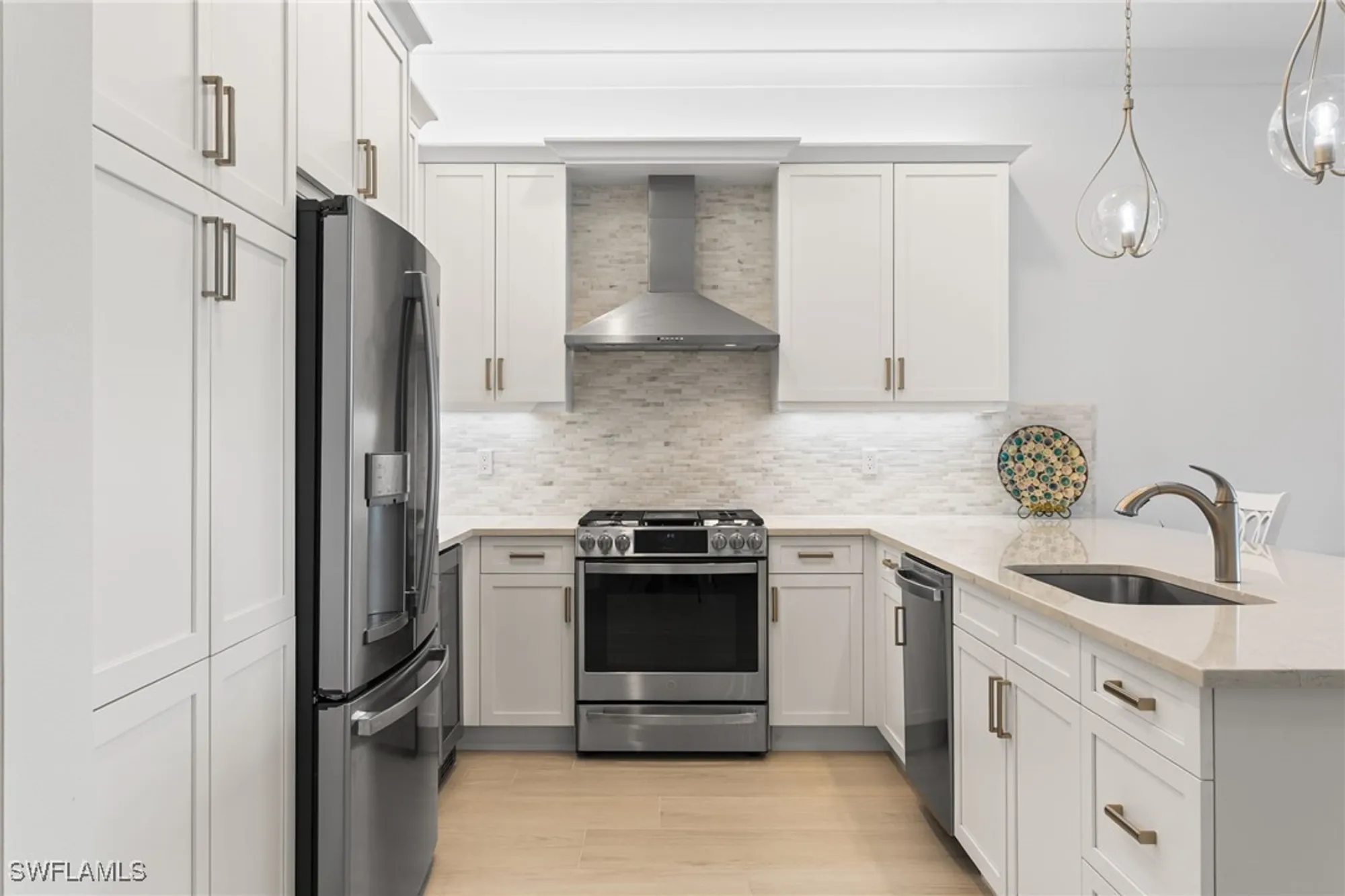 Property Slideshow image 10 of 49 | 11555 jacaranda dr, Naples, FL, 34120