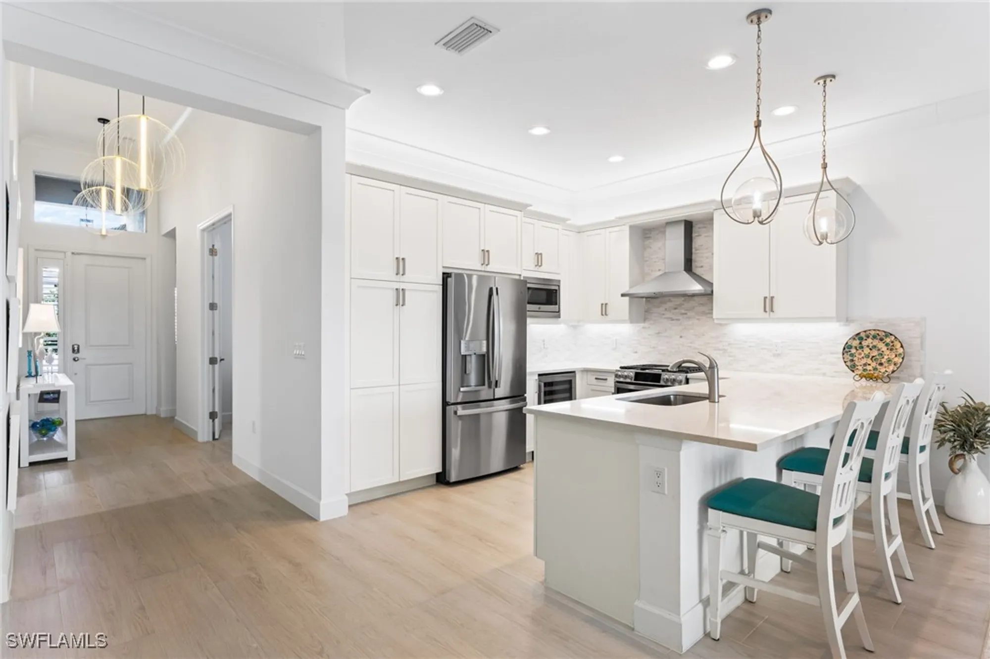 Property Slideshow image 11 of 49 | 11555 jacaranda dr, Naples, FL, 34120