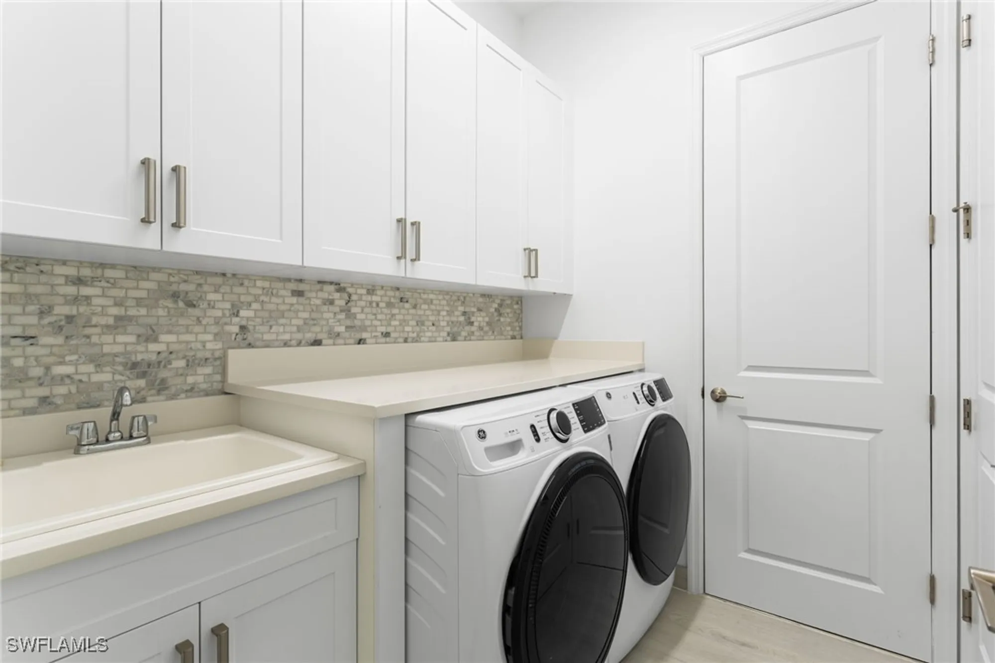 Property Slideshow image 27 of 49 | 11555 jacaranda dr, Naples, FL, 34120