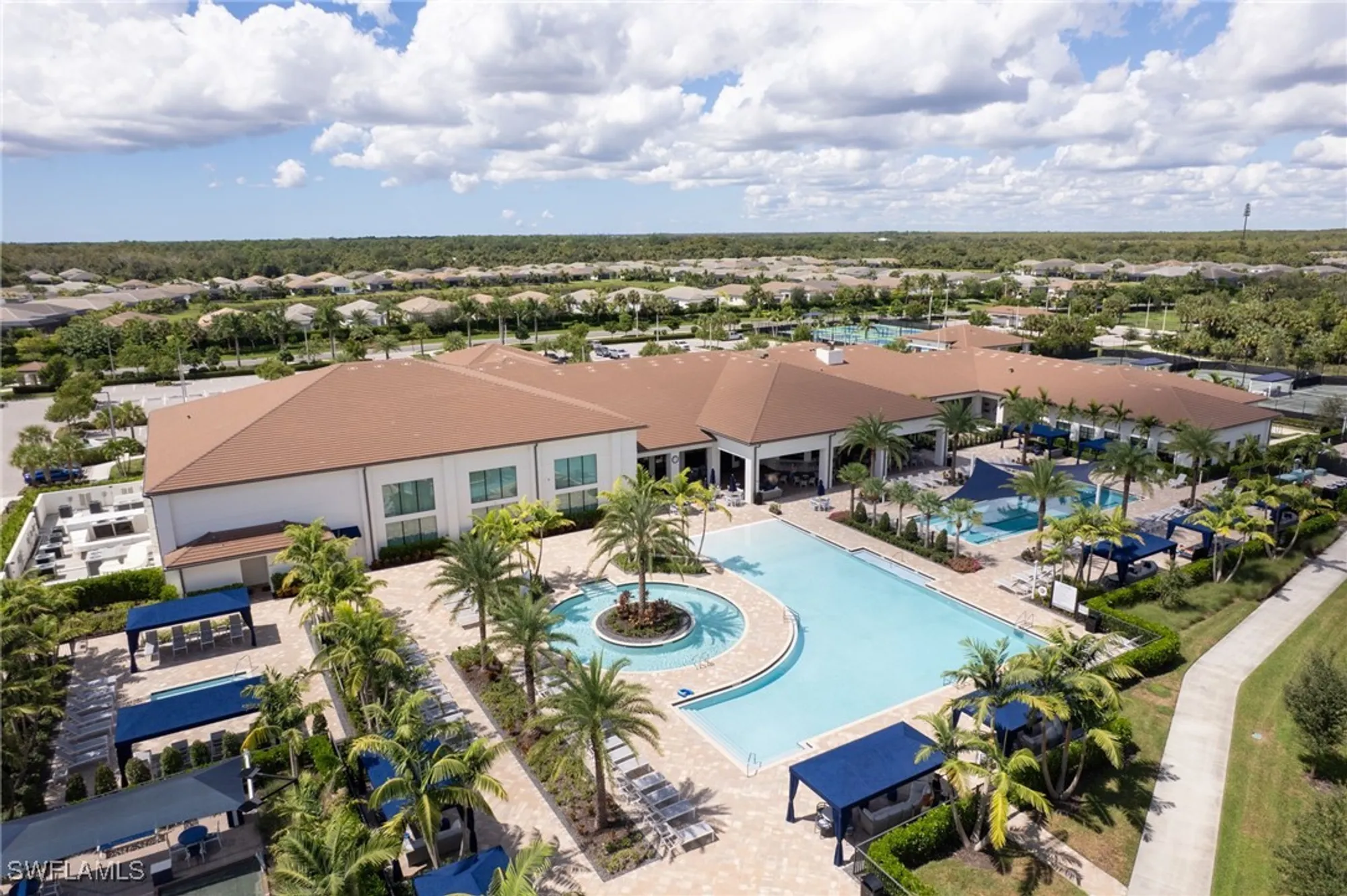 Property Slideshow image 36 of 49 | 11555 jacaranda dr, Naples, FL, 34120