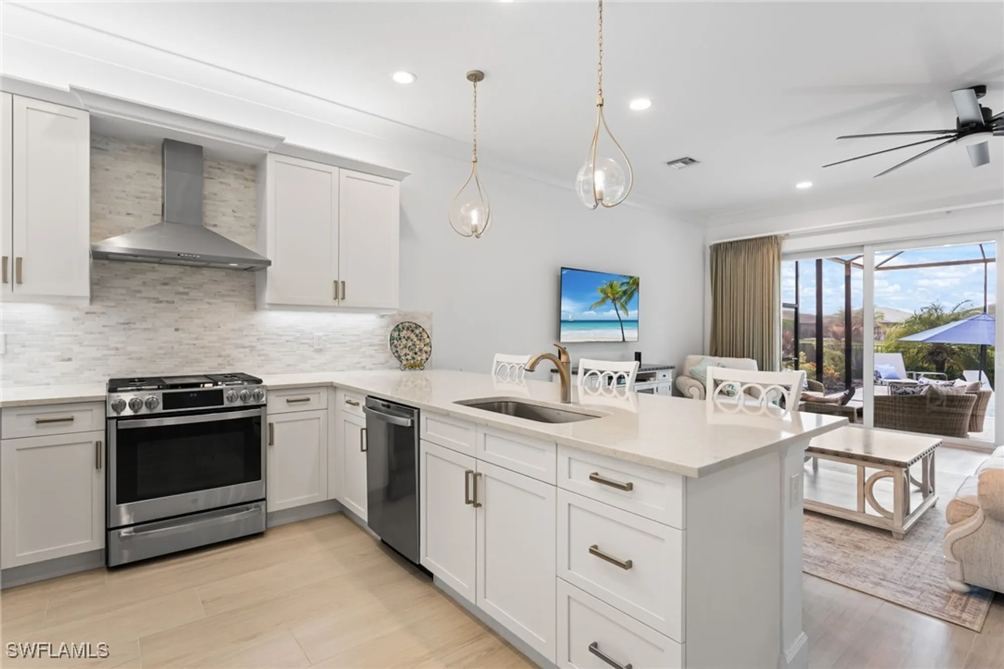 Property Slideshow image 8 of 49 | 11555 jacaranda dr, Naples, FL, 34120