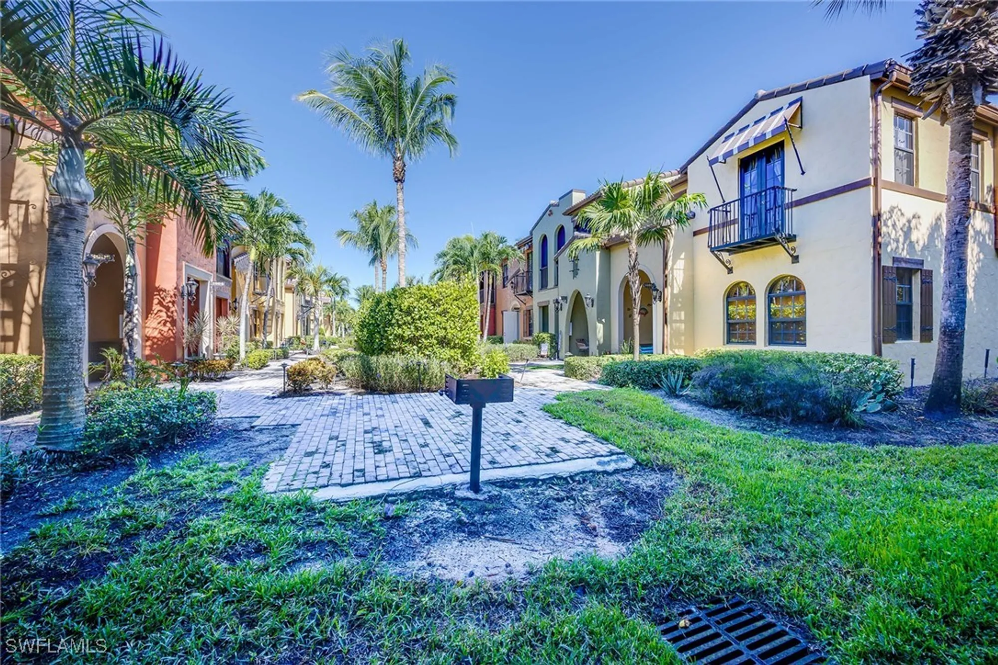 Property Slideshow image 21 of 41 | 9036 alturas st 3603, Naples, FL, 34113