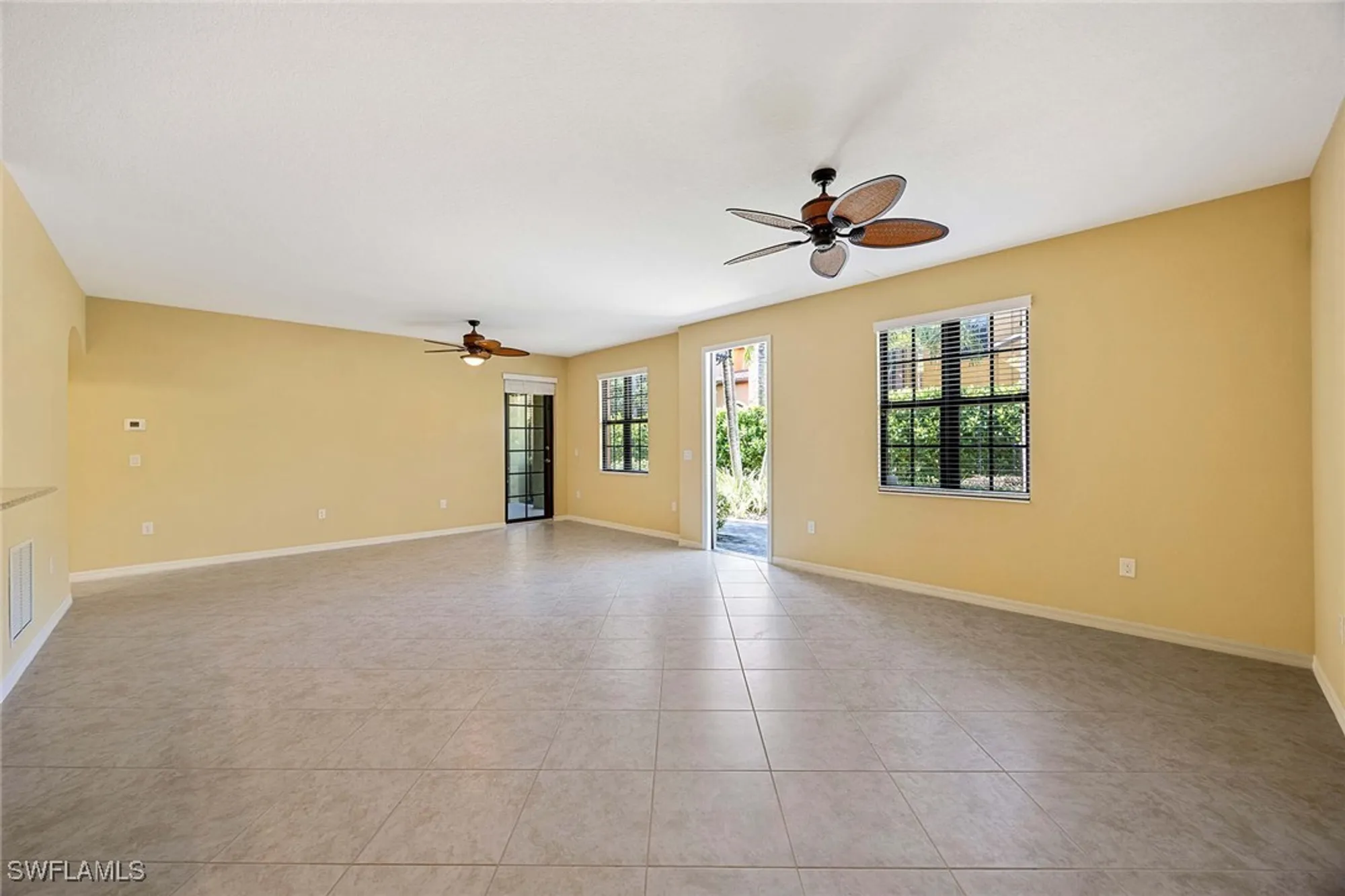 Property Slideshow image 4 of 41 | 9036 alturas st 3603, Naples, FL, 34113