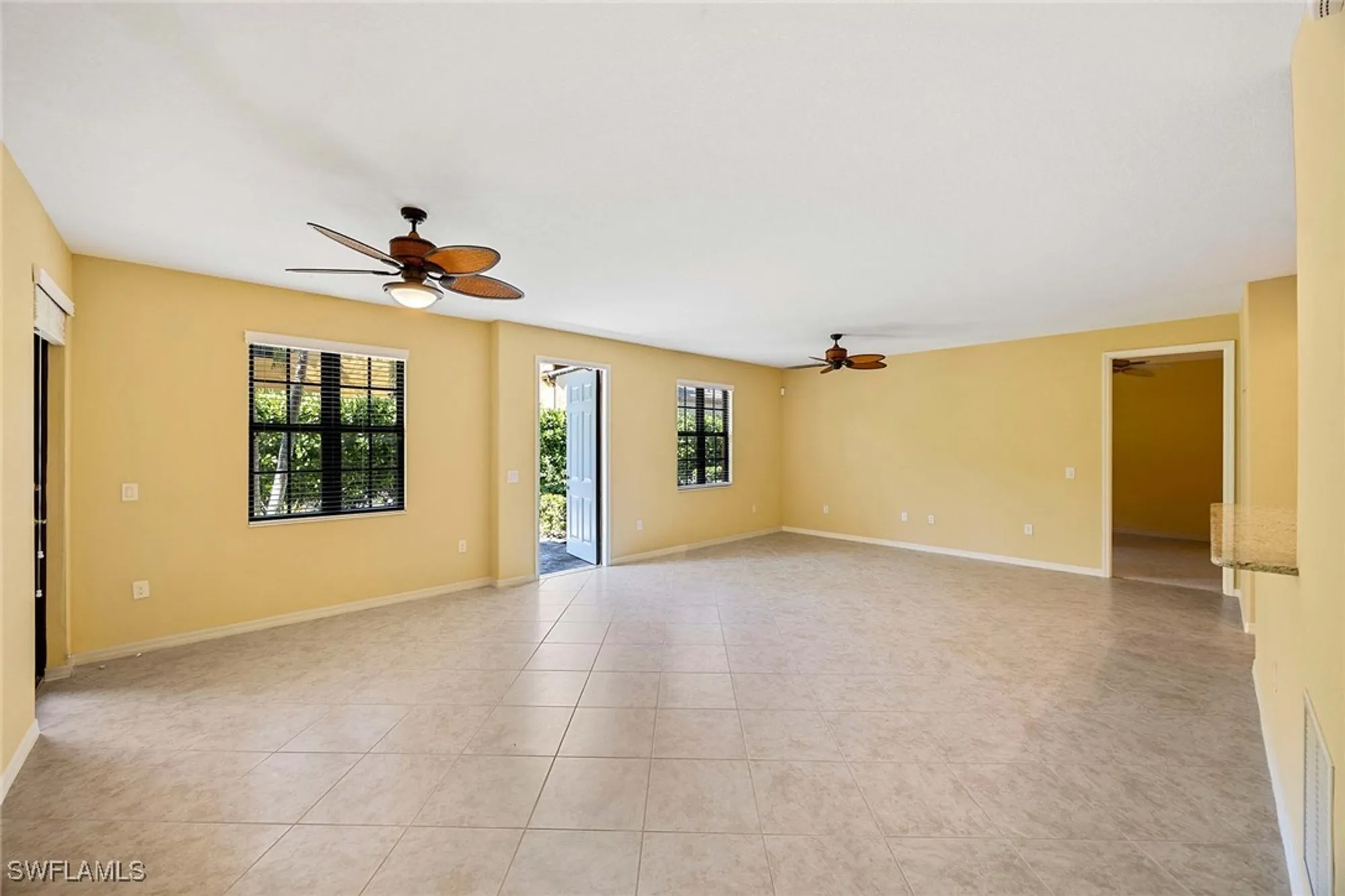 Property Slideshow image 8 of 41 | 9036 alturas st 3603, Naples, FL, 34113