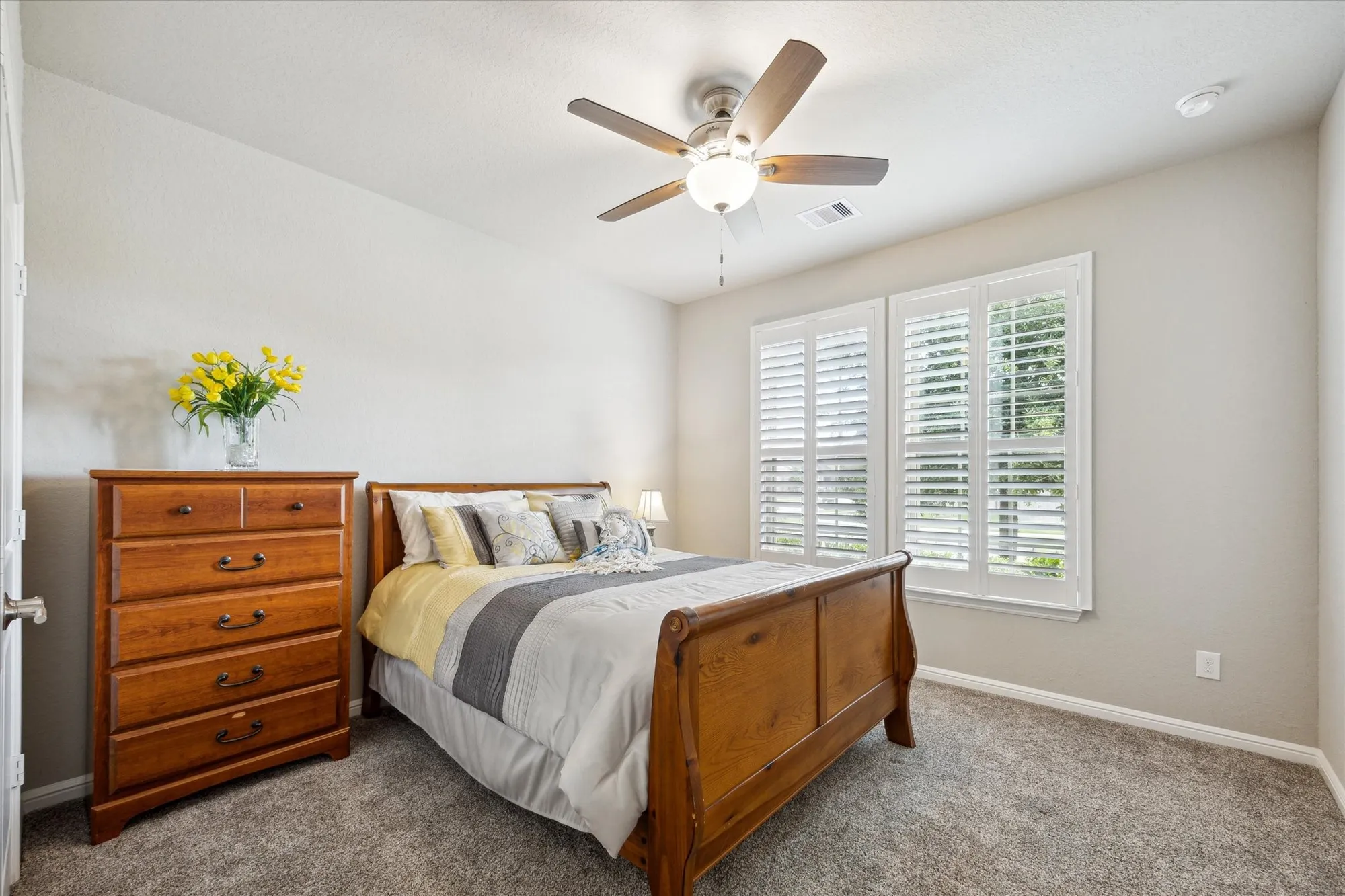 Property Slideshow image 14 of 26 | 5635 ivory cove ln, Fulshear, TX, 77441