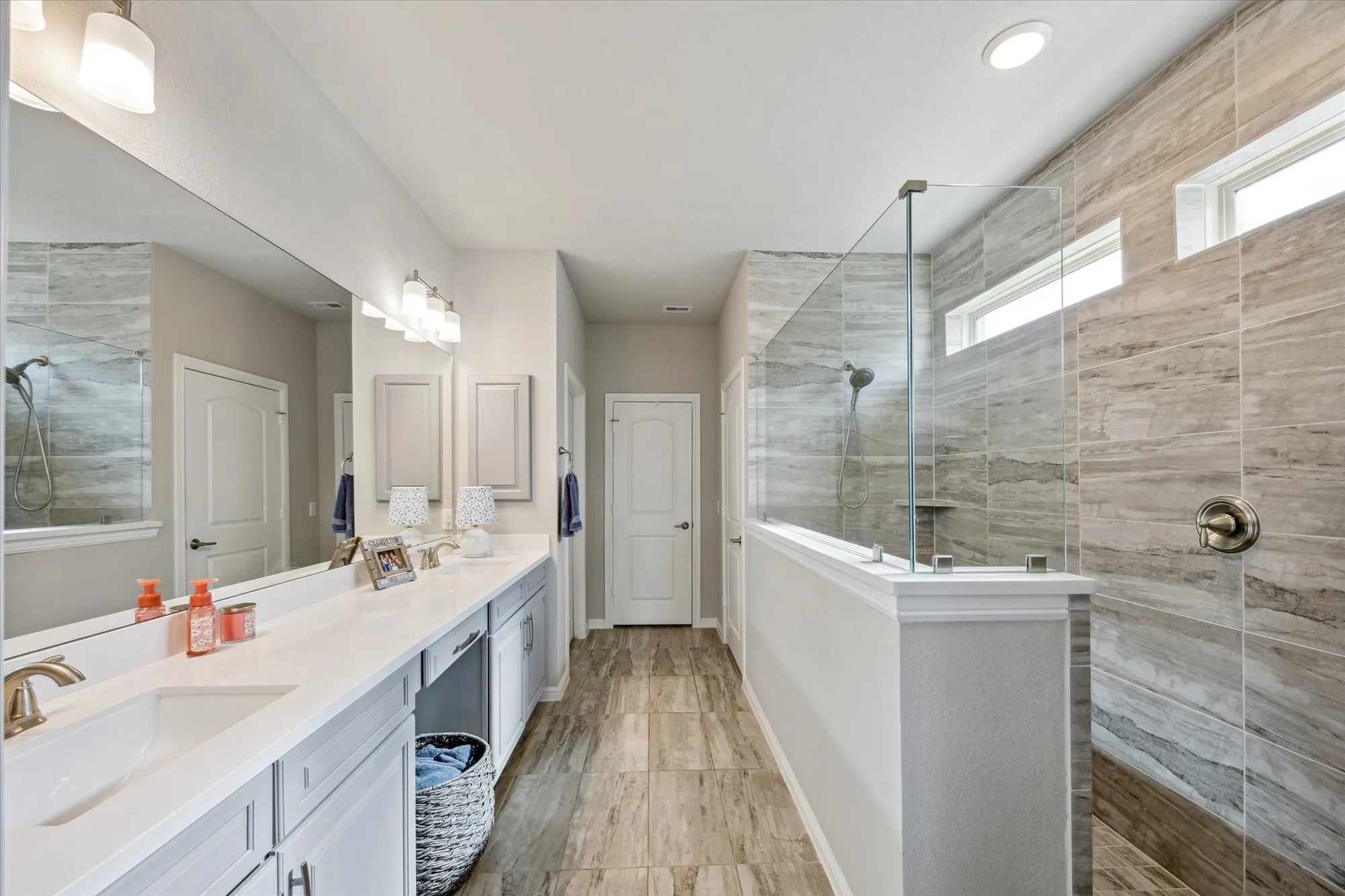 Property Slideshow image 13 of 26 | 5635 ivory cove ln, Fulshear, TX, 77441