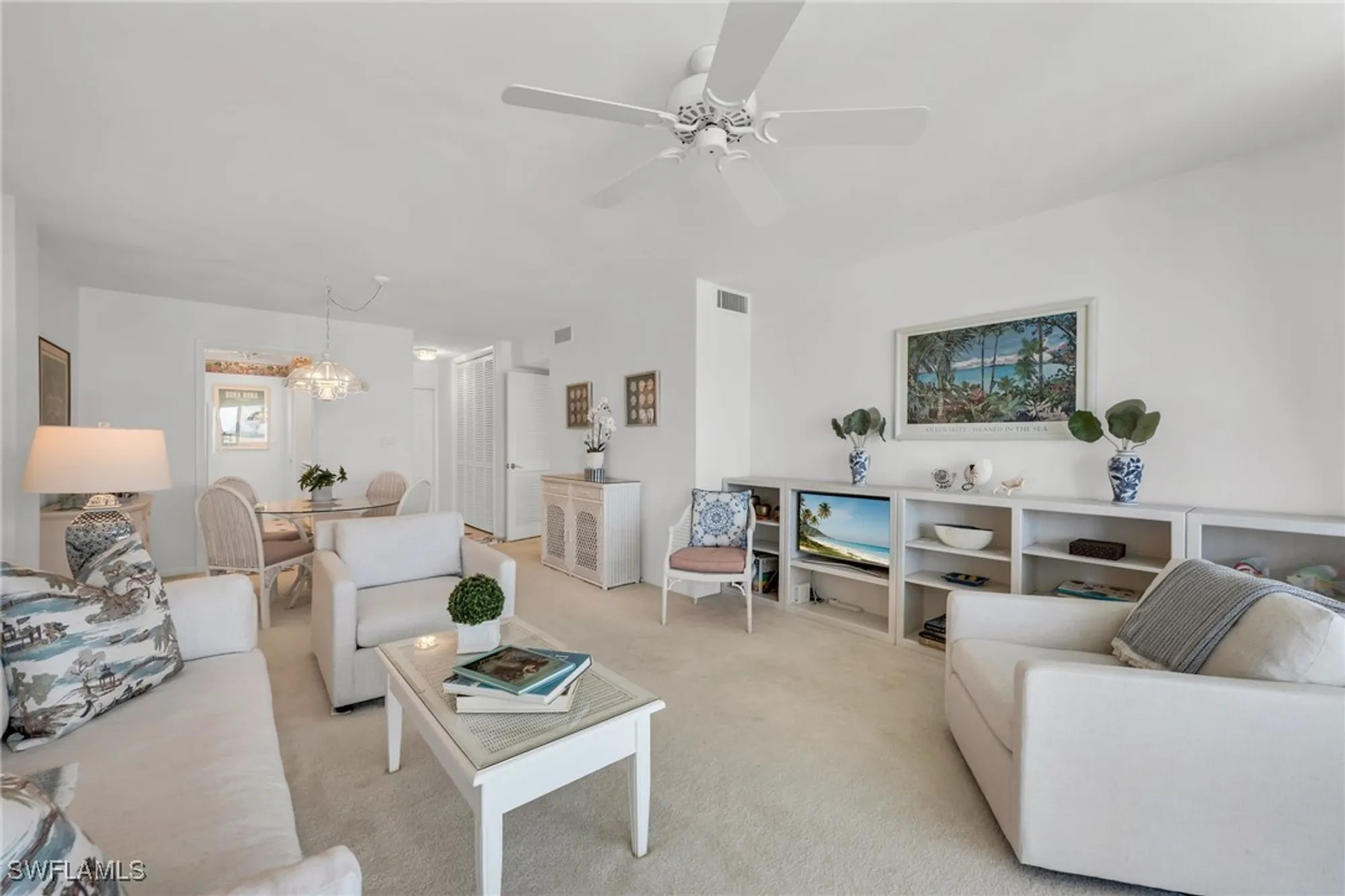 Property Slideshow image 15 of 25 | 2121 gulf shore blvd 305, Naples, FL, 34102