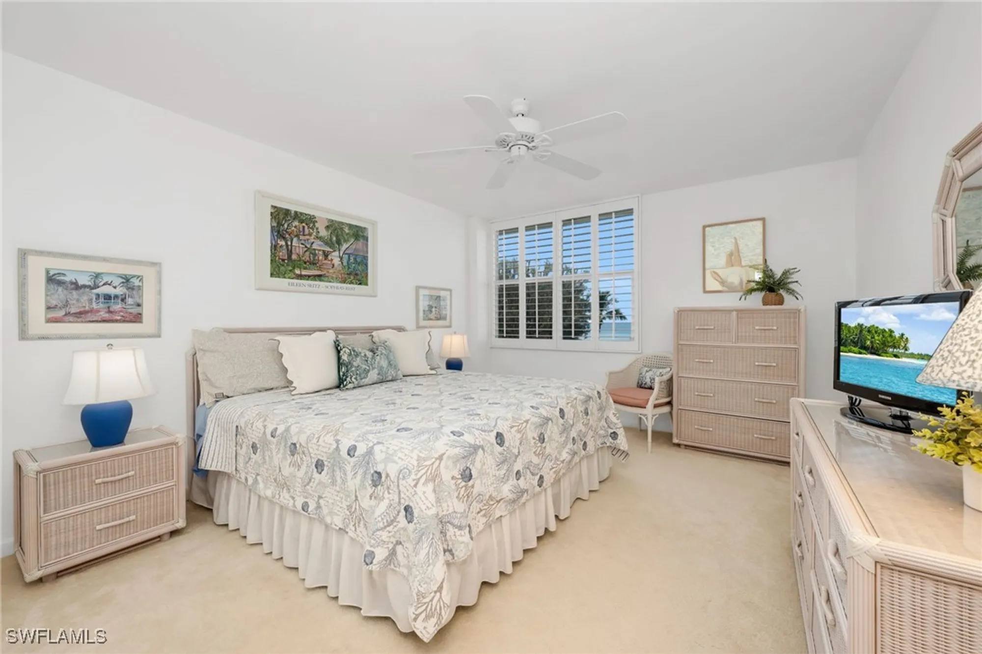 Property Slideshow image 19 of 25 | 2121 gulf shore blvd 305, Naples, FL, 34102