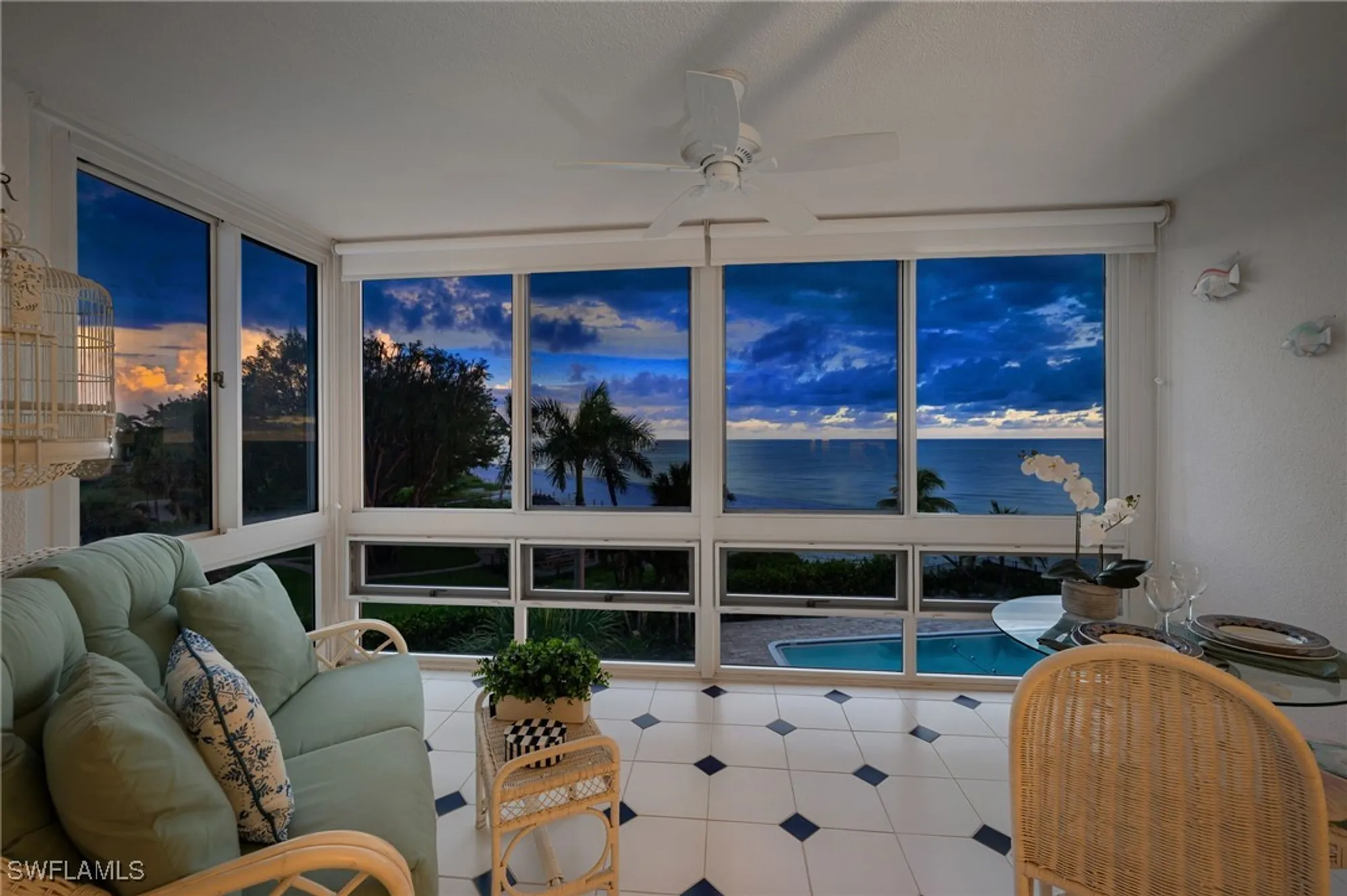 Property Slideshow image 11 of 25 | 2121 gulf shore blvd 305, Naples, FL, 34102