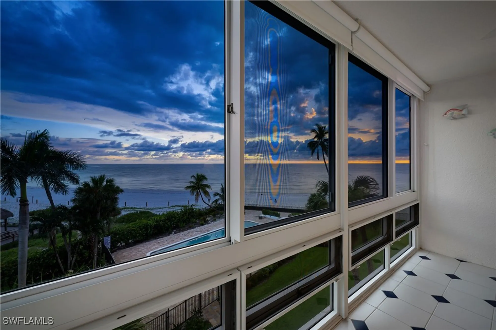 Property Slideshow image 9 of 25 | 2121 gulf shore blvd 305, Naples, FL, 34102