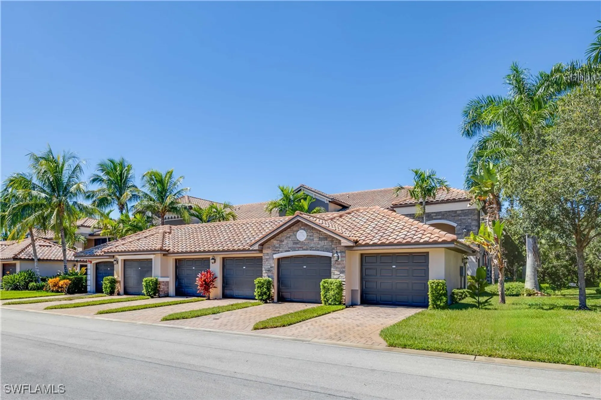 Property Slideshow image 22 of 39 | 9832 venezia cir unit 1025, Naples, FL, 34113