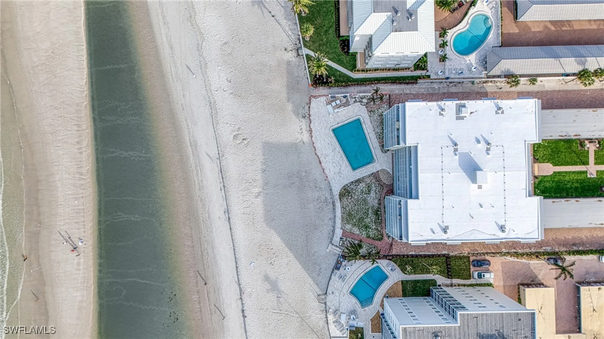 Property Slideshow image 40 of 48 | 1977 gulf shore blvd 302, Naples, FL, 34102