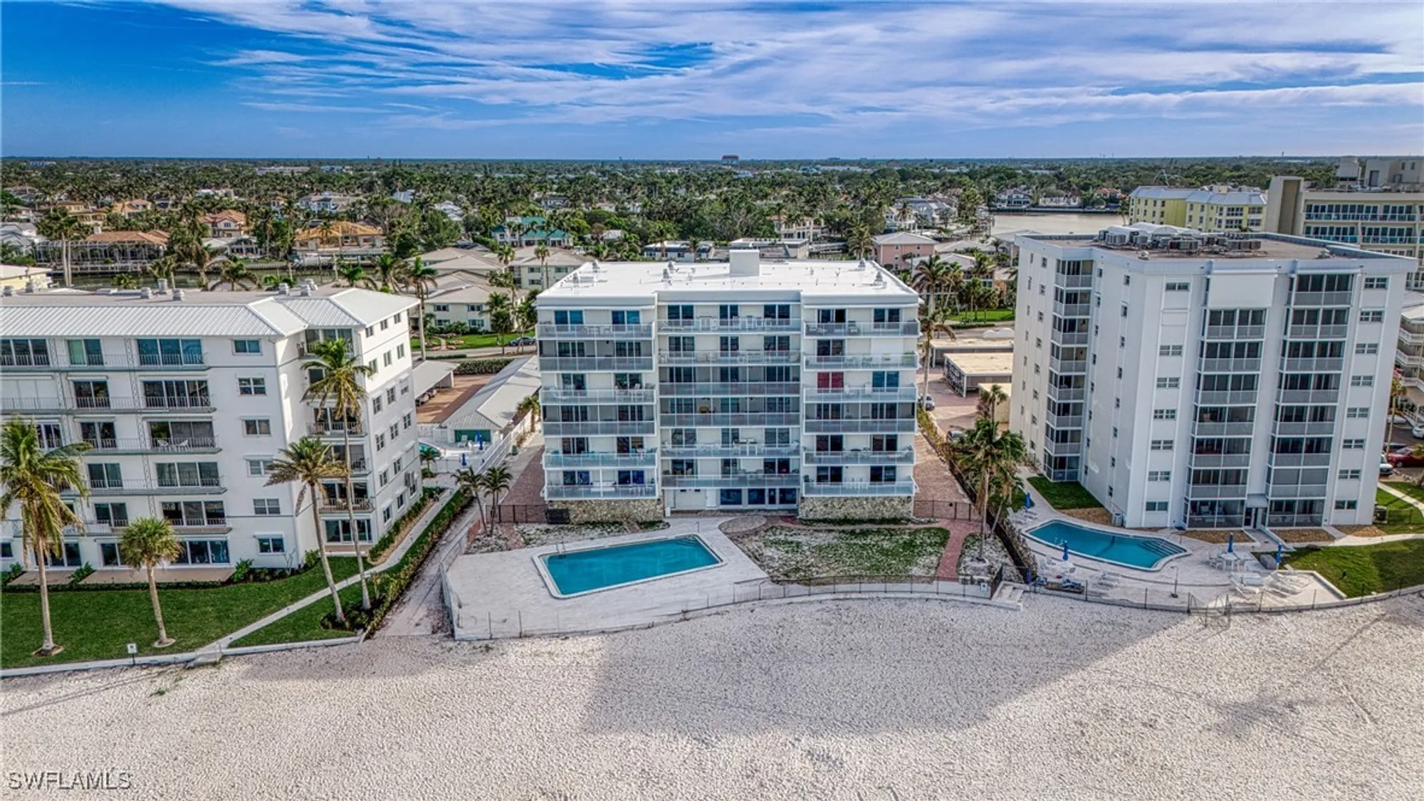 Property Slideshow image 43 of 48 | 1977 gulf shore blvd 302, Naples, FL, 34102