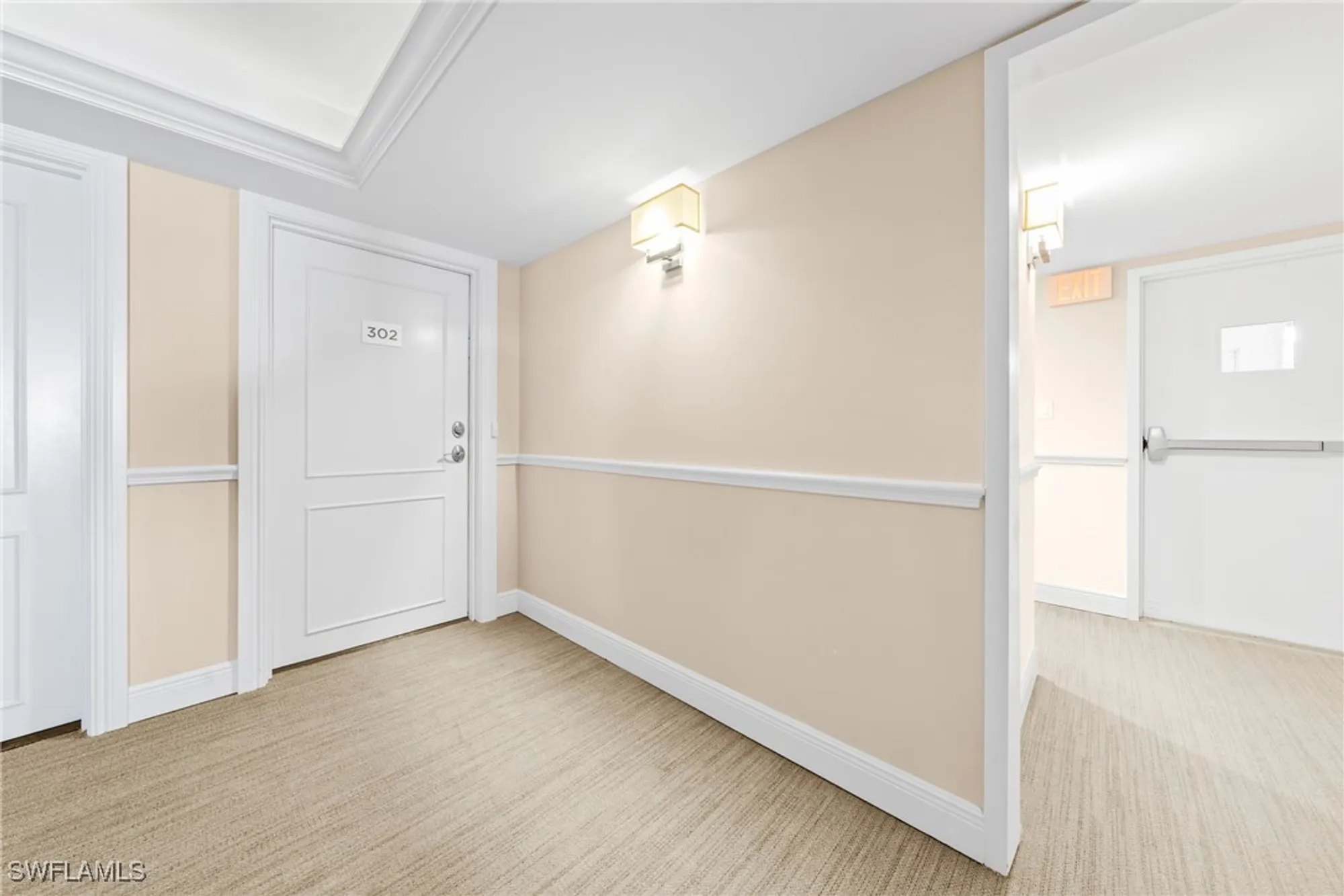 Property Slideshow image 6 of 48 | 1977 gulf shore blvd 302, Naples, FL, 34102