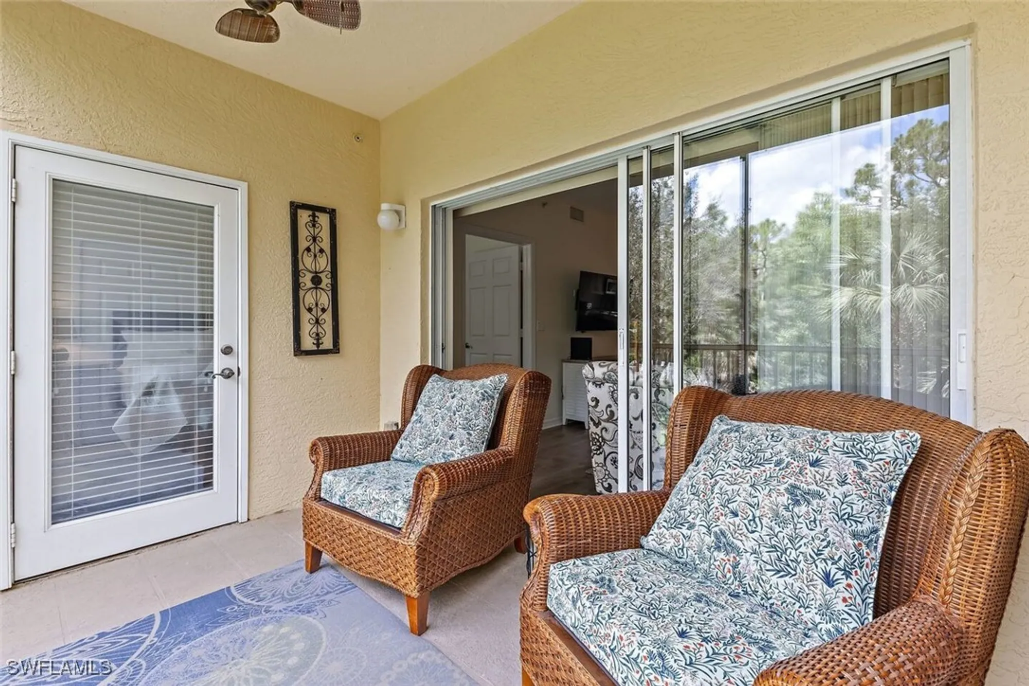Property Slideshow image 15 of 16 | 9185 celeste dr 204, Naples, FL, 34113