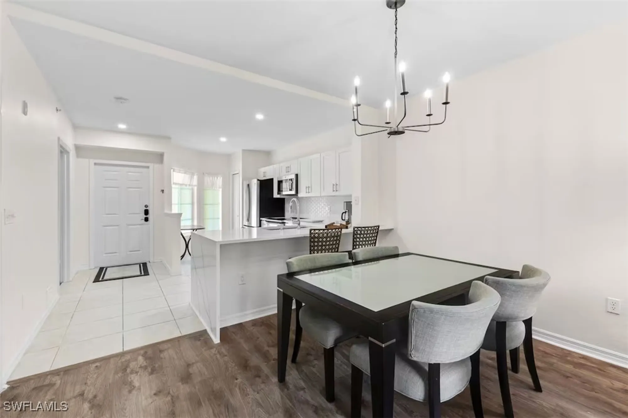 Property Slideshow image 4 of 16 | 9185 celeste dr 204, Naples, FL, 34113