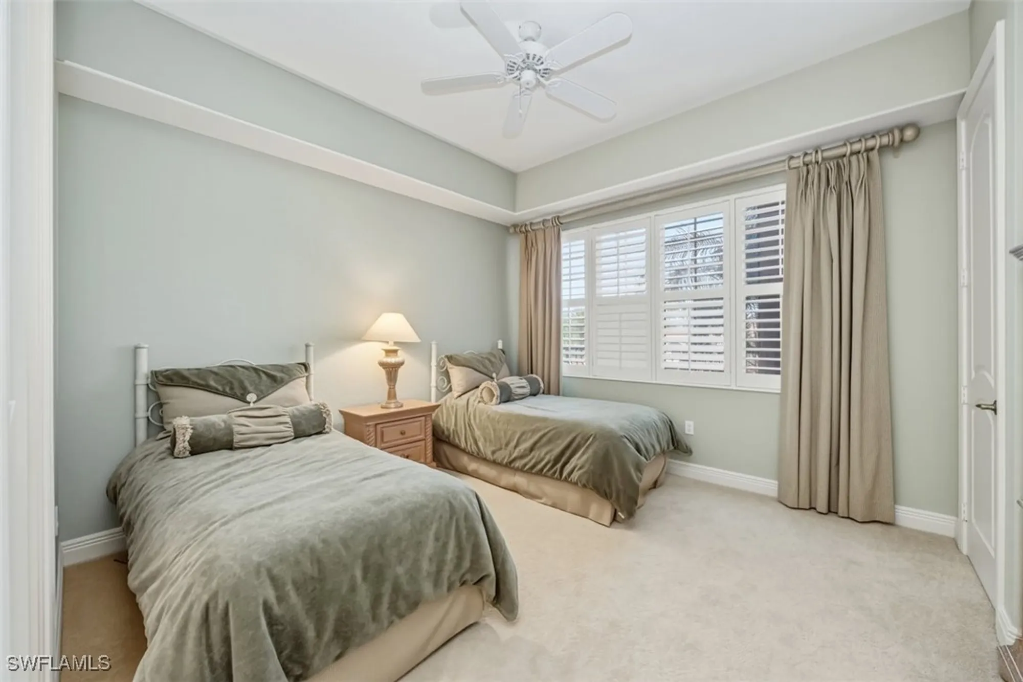 Property Slideshow image 19 of 24 | 560 el camino real apt 1202, Naples, FL, 34119