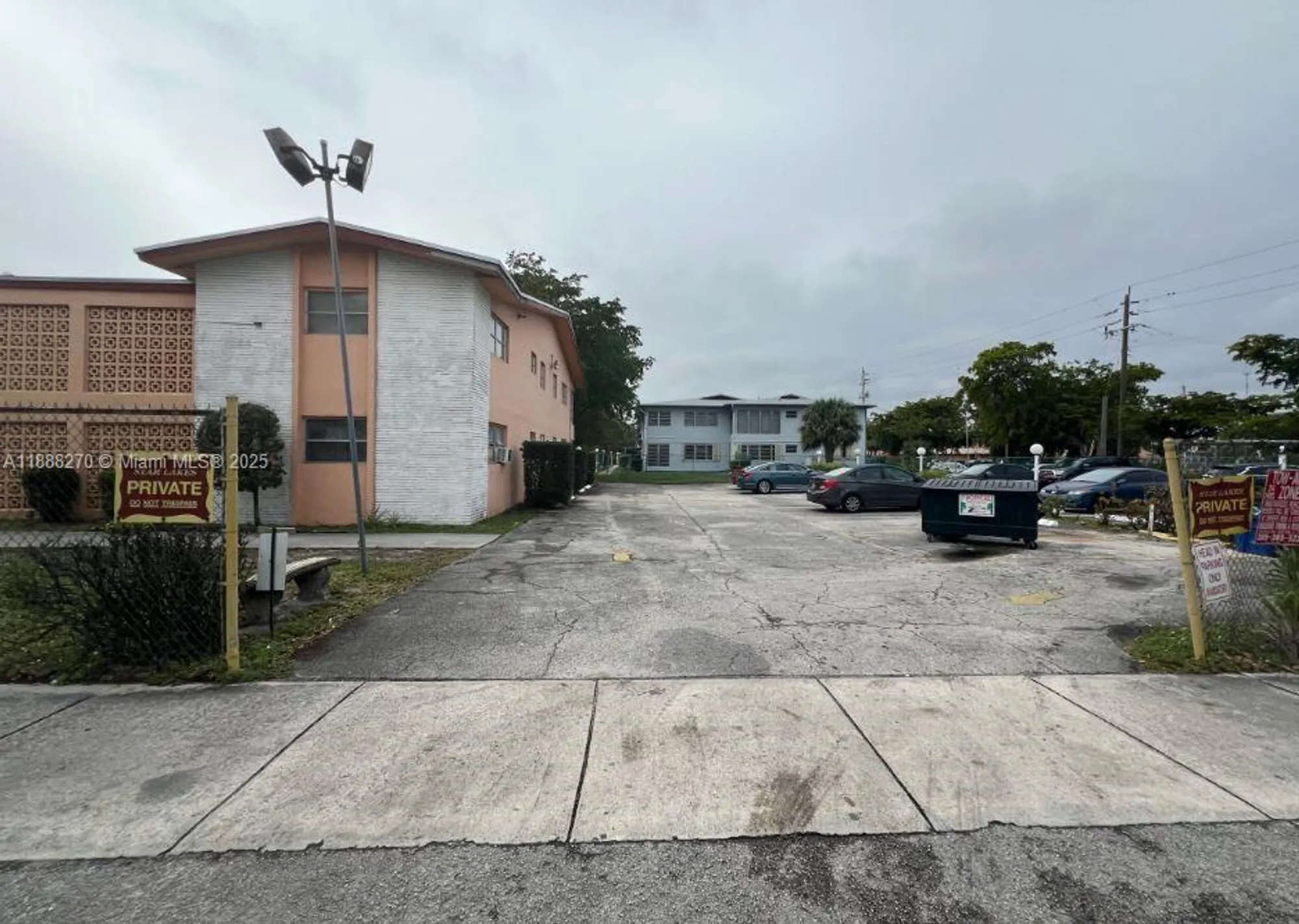 Property Slideshow image 3 of 17 | 19080 ne 3rd ct apt 312, Miami, FL, 33179