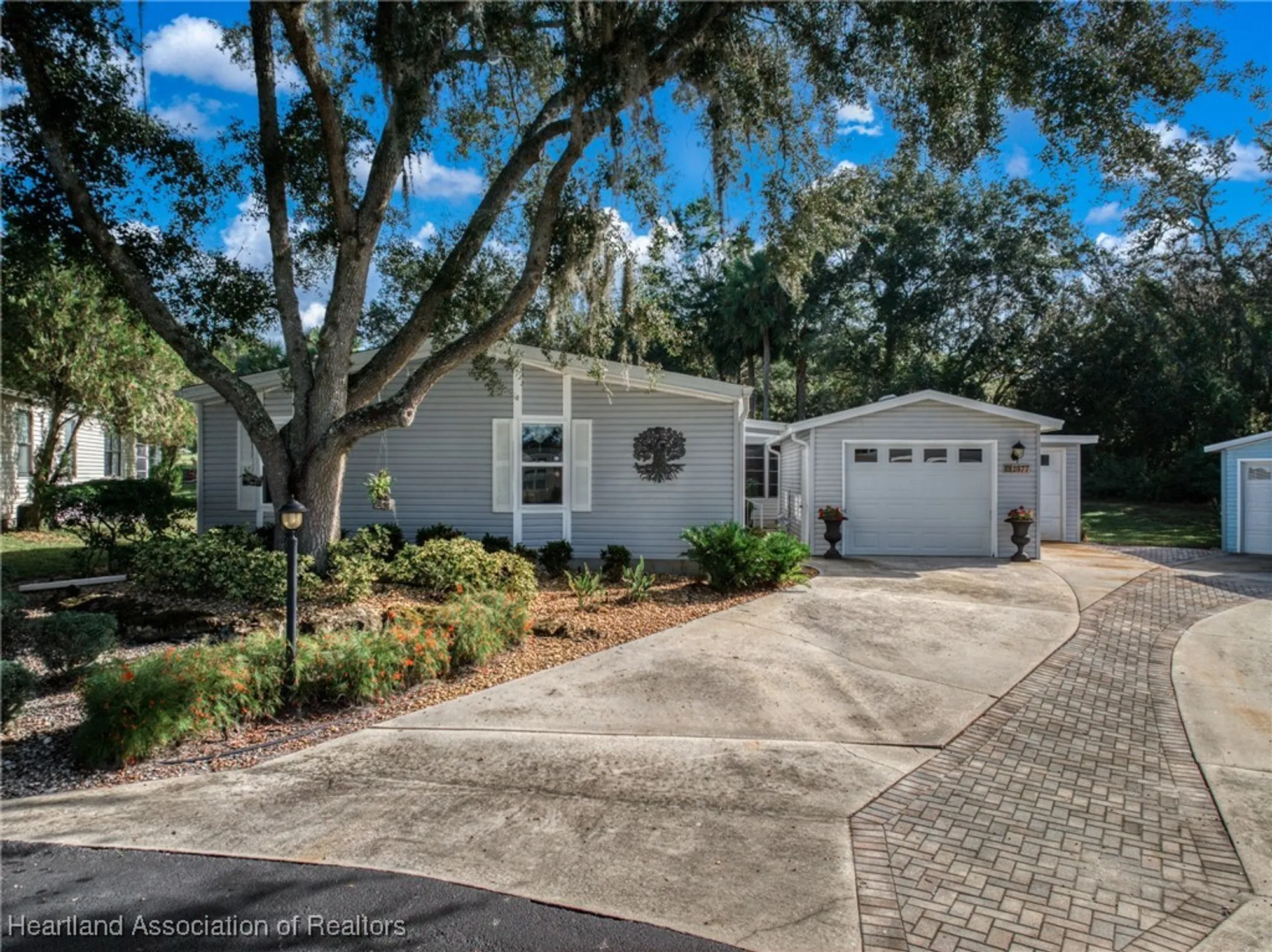 Property Slideshow image 1 of 50 | 2877 s driftwood ct, Avon Park, FL, 33825