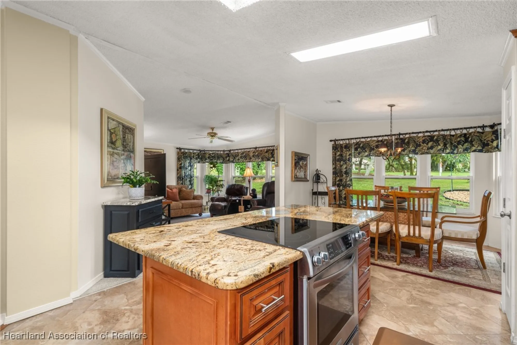 Property Slideshow image 12 of 50 | 2877 s driftwood ct, Avon Park, FL, 33825