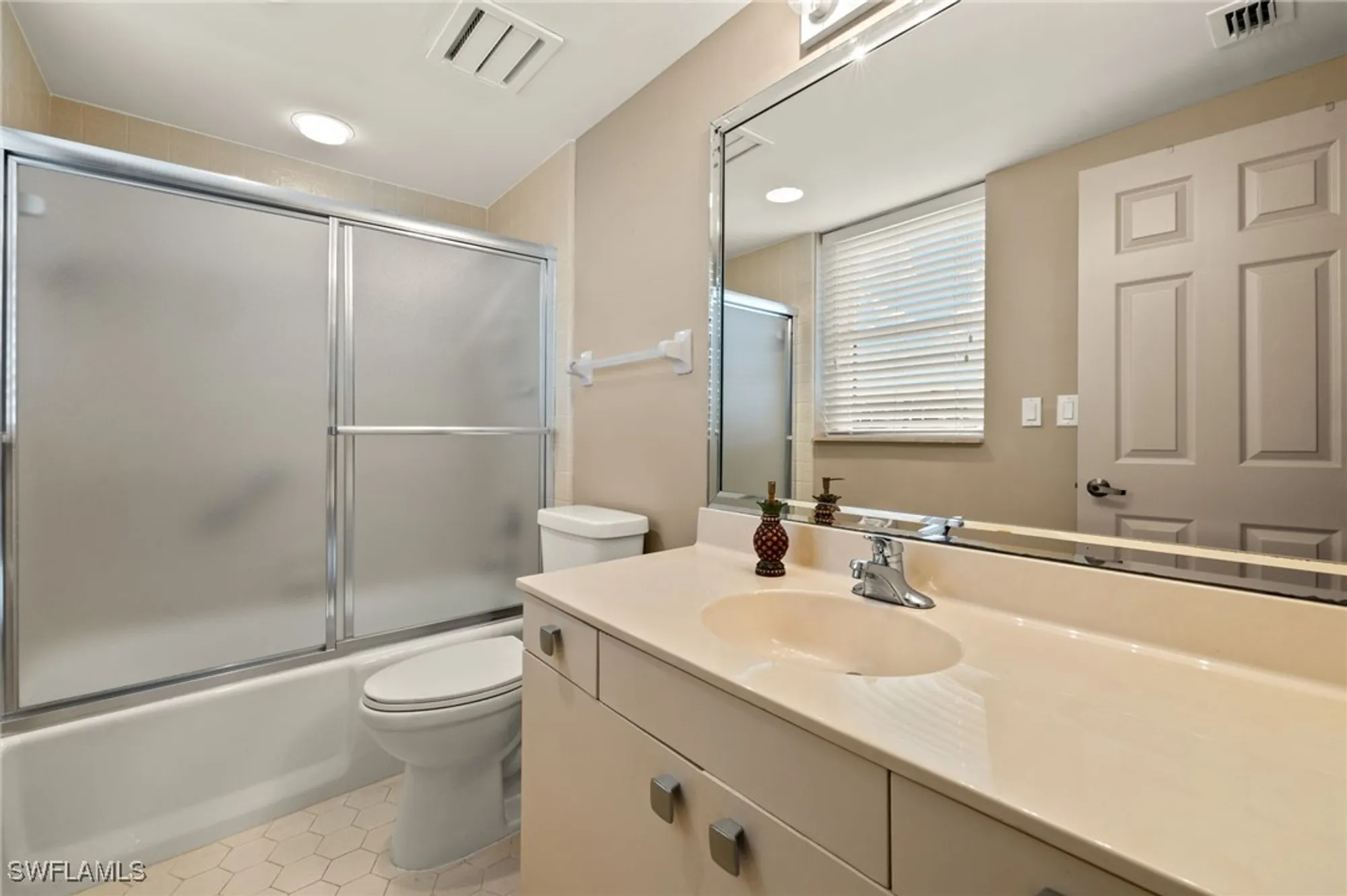 Property Slideshow image 22 of 36 | 6001 pelican bay blvd 1205, Naples, FL, 34108