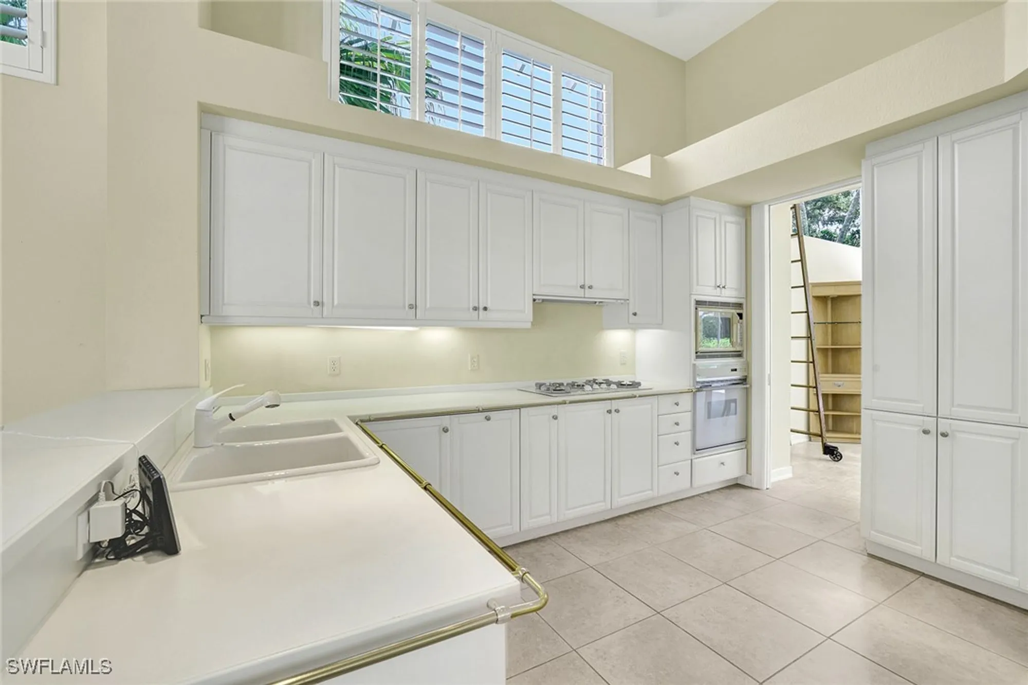 Property Slideshow image 10 of 40 | 7964 grand bay dr # 8, Naples, FL, 34108