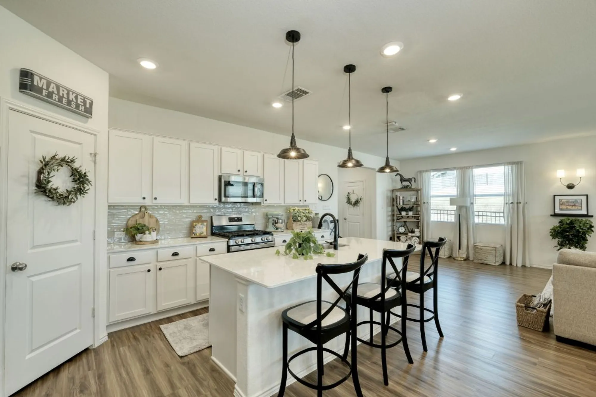 Property Slideshow image 11 of 35 | 708 affazia ln c, Georgetown, TX, 78628