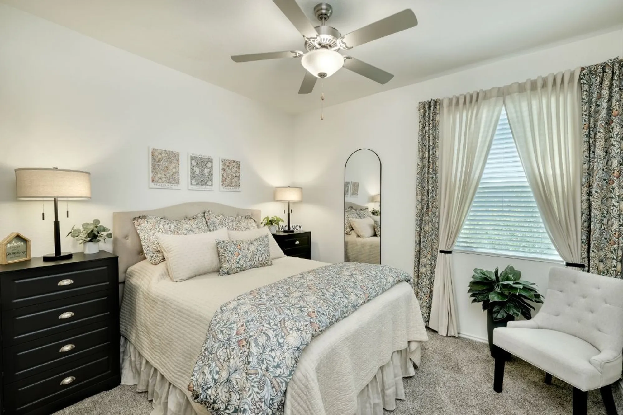 Property Slideshow image 13 of 35 | 708 affazia ln c, Georgetown, TX, 78628