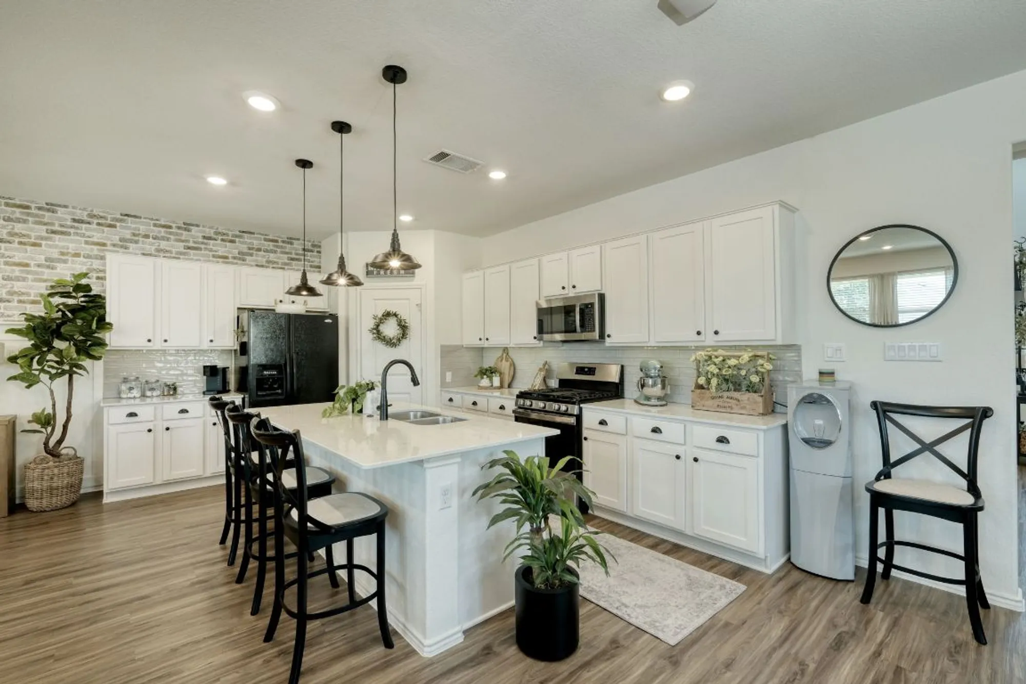 Property Slideshow image 8 of 35 | 708 affazia ln c, Georgetown, TX, 78628