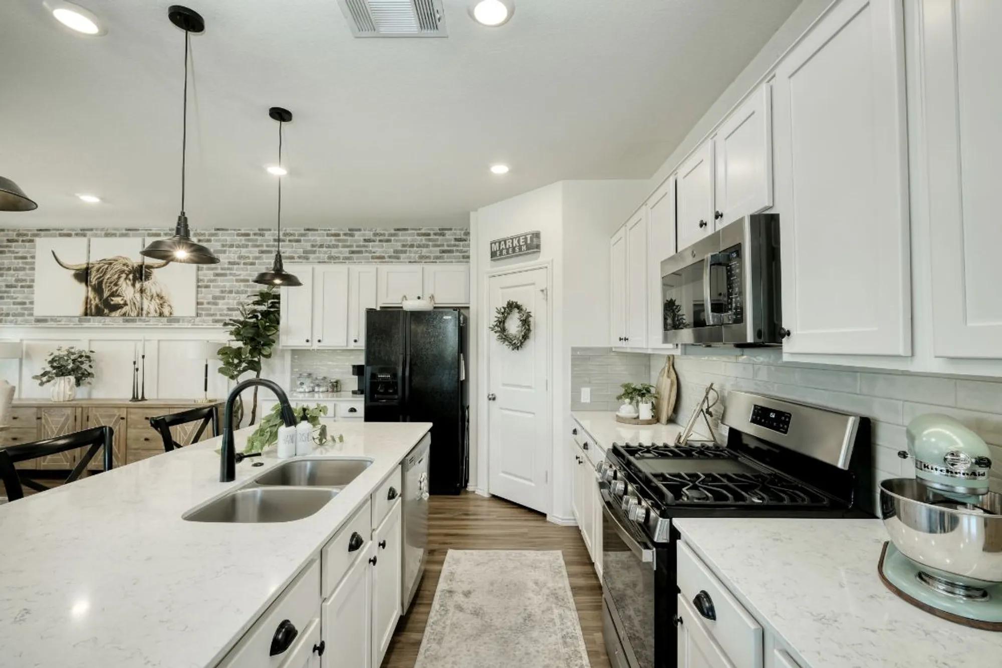 Property Slideshow image 9 of 35 | 708 affazia ln c, Georgetown, TX, 78628