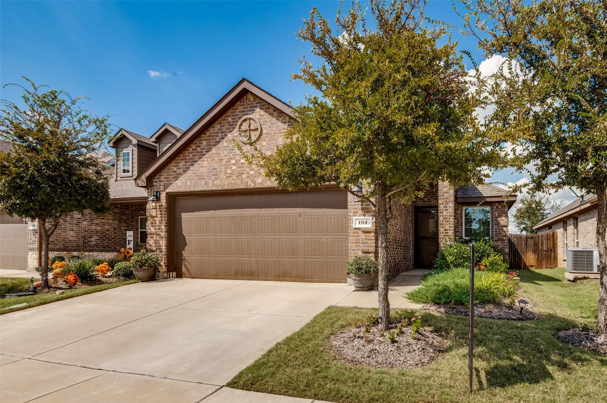 Property Slideshow image 1 of 23 | 105 mojave way, Red Oak, TX, 75154