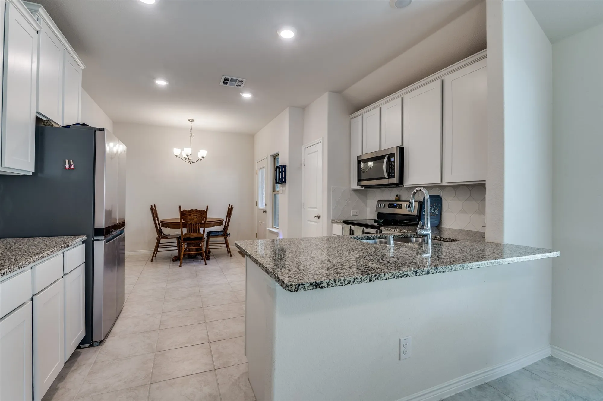 Property Slideshow image 4 of 23 | 105 mojave way, Red Oak, TX, 75154