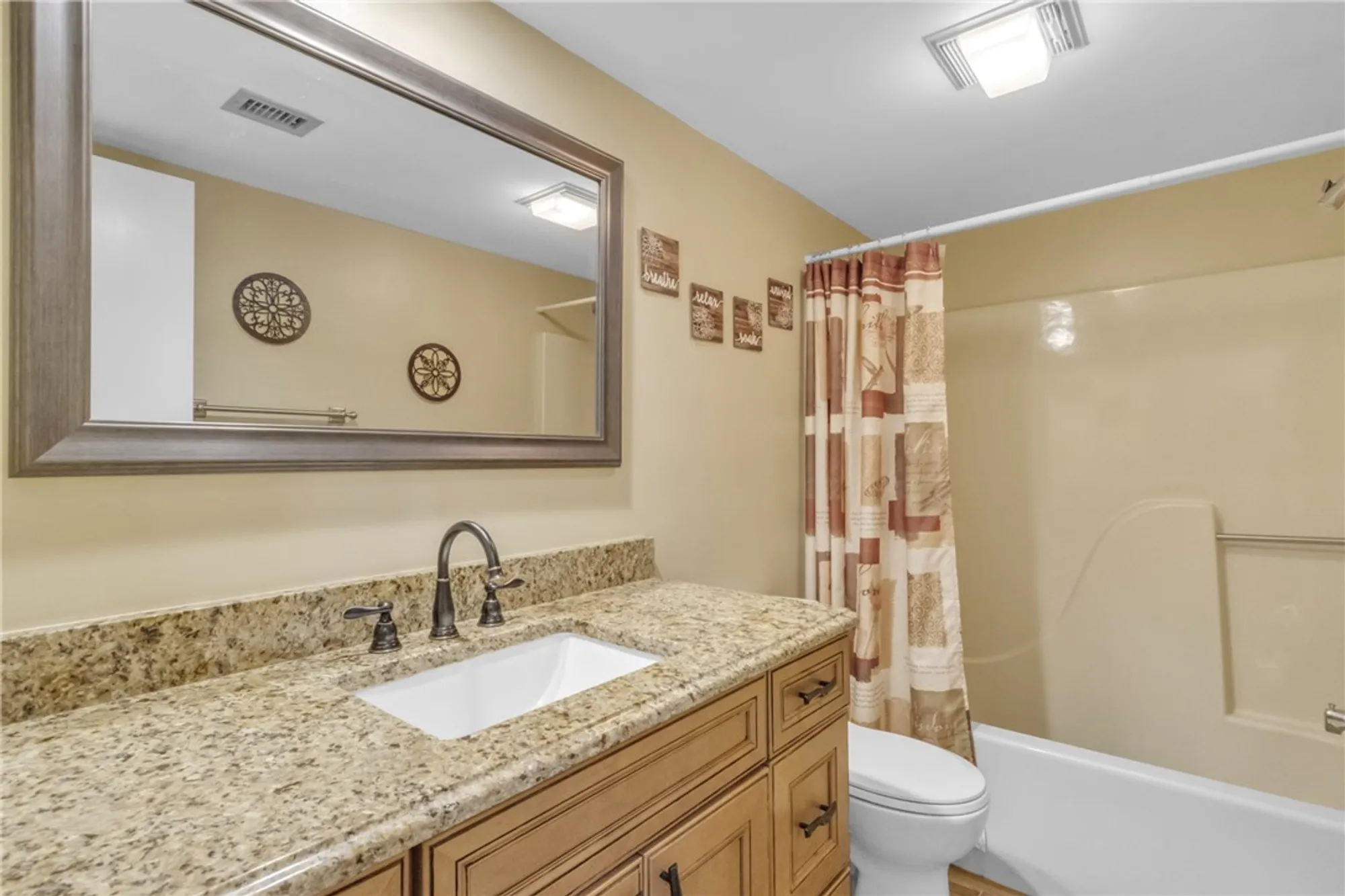 Property Slideshow image 27 of 36 | 18 plantation dr apt 106, Vero Beach, FL, 32966
