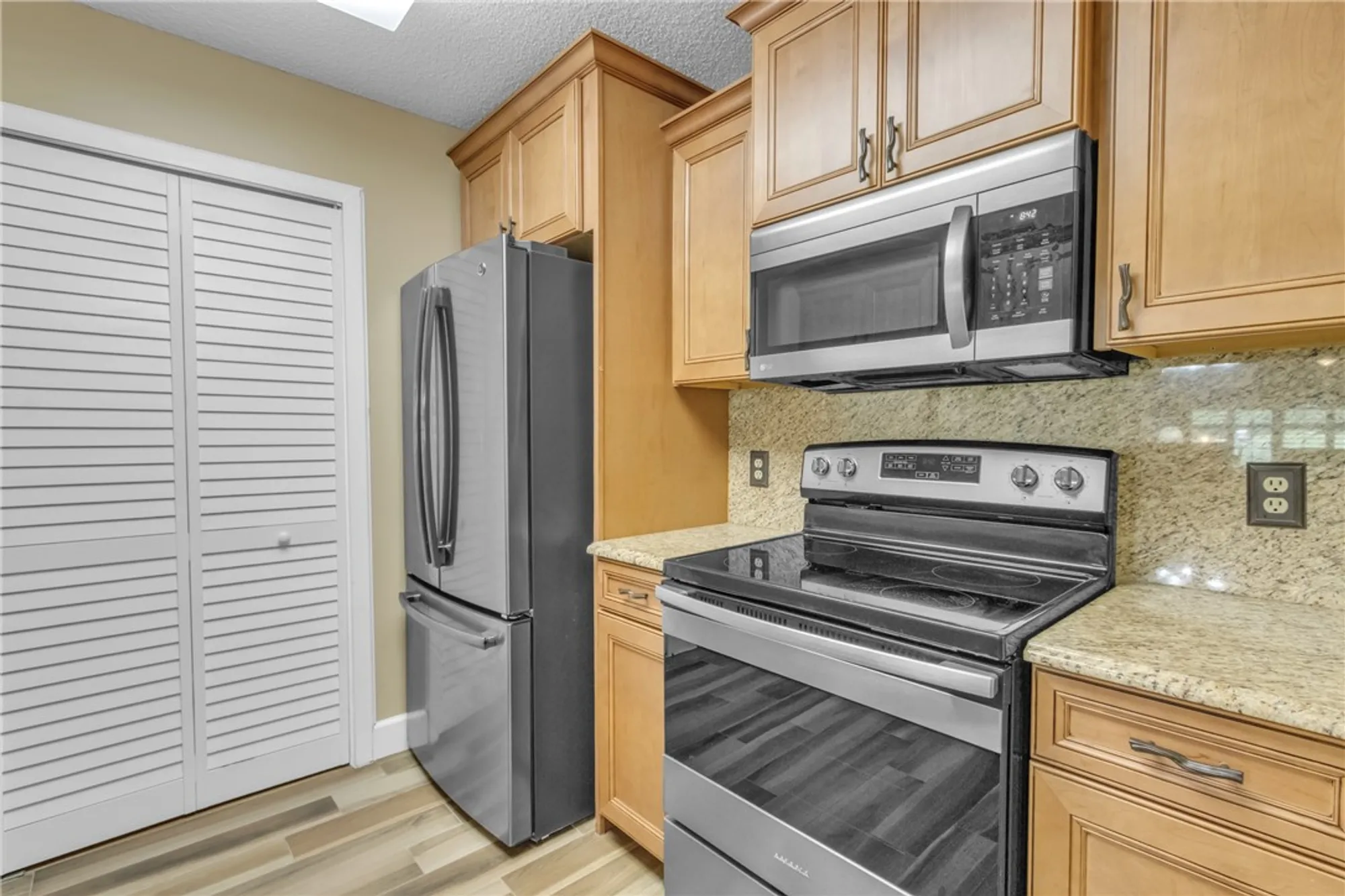 Property Slideshow image 3 of 36 | 18 plantation dr apt 106, Vero Beach, FL, 32966